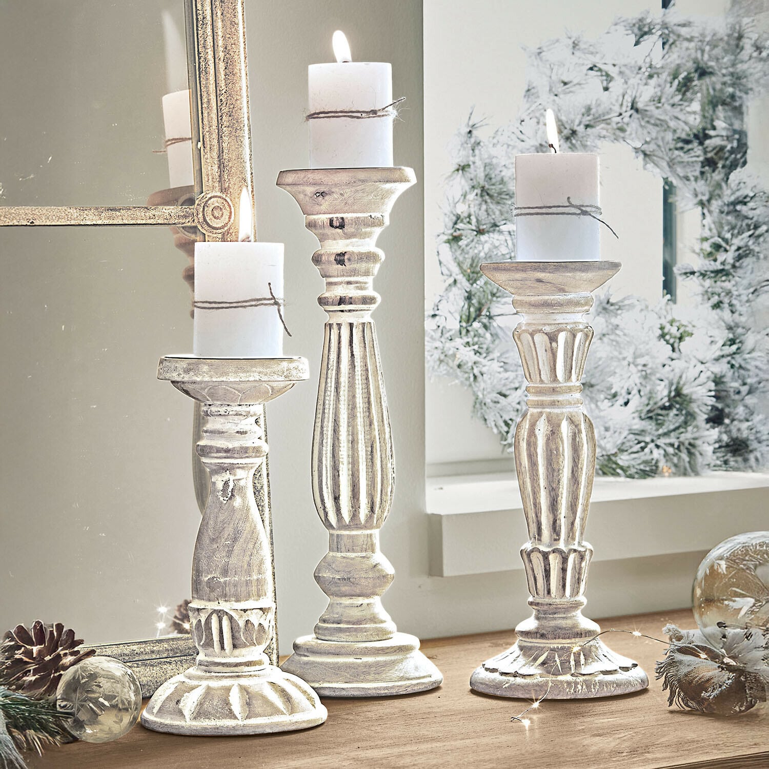 Lot de 3 chandeliers Folligny