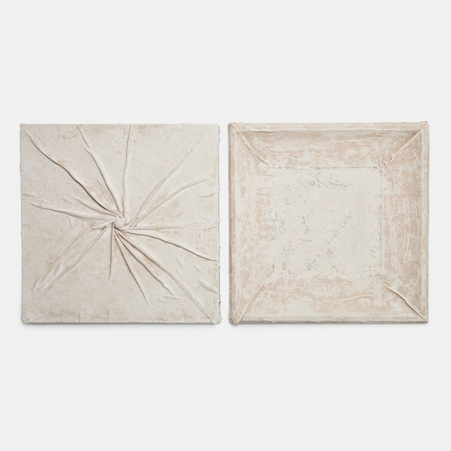 Afbeelding set van 2 Whittfield Vierkante wanddecoratie van licht steen met geplooide textuur, modern interieuraccessoire
