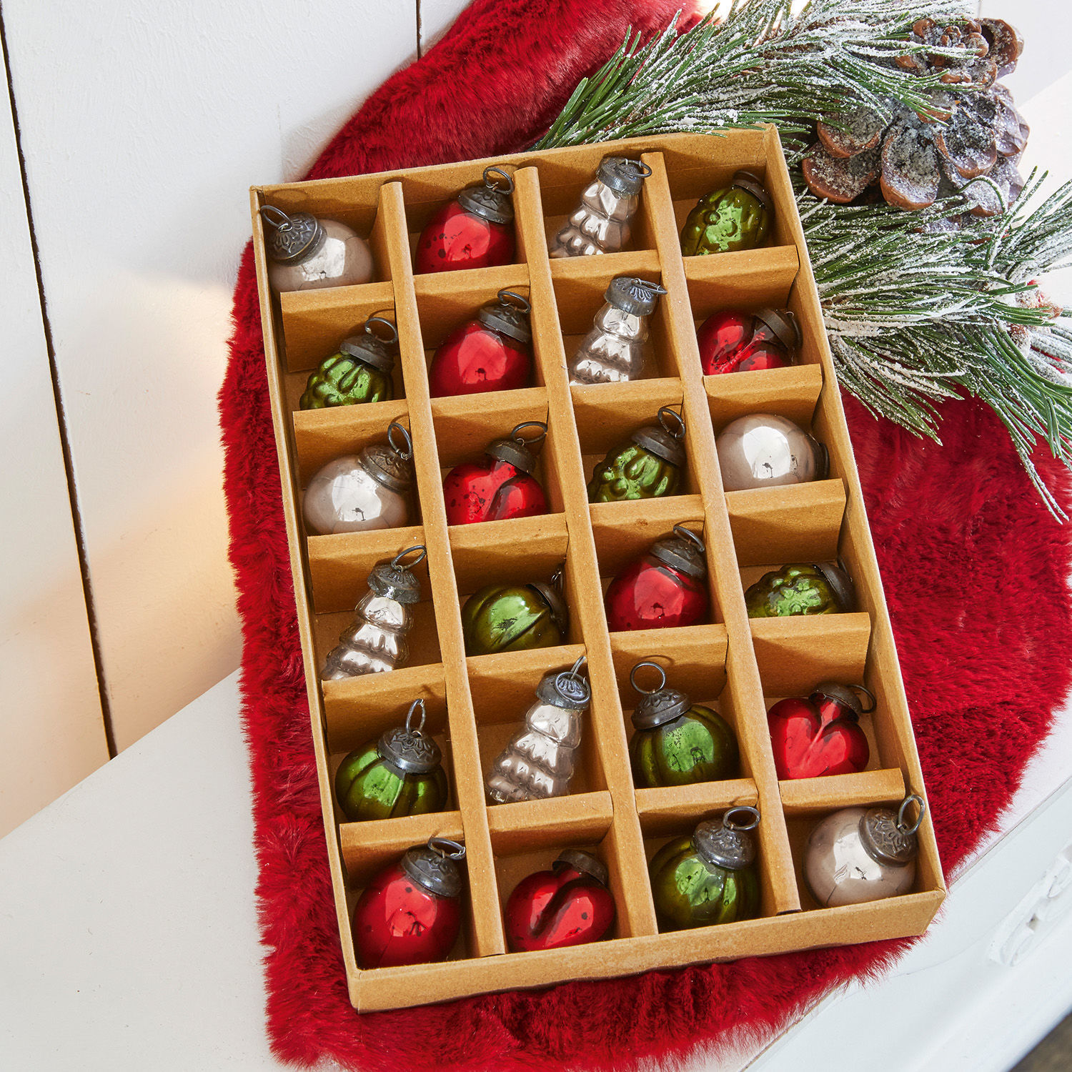 Lot de 24 boules de Noël Timur