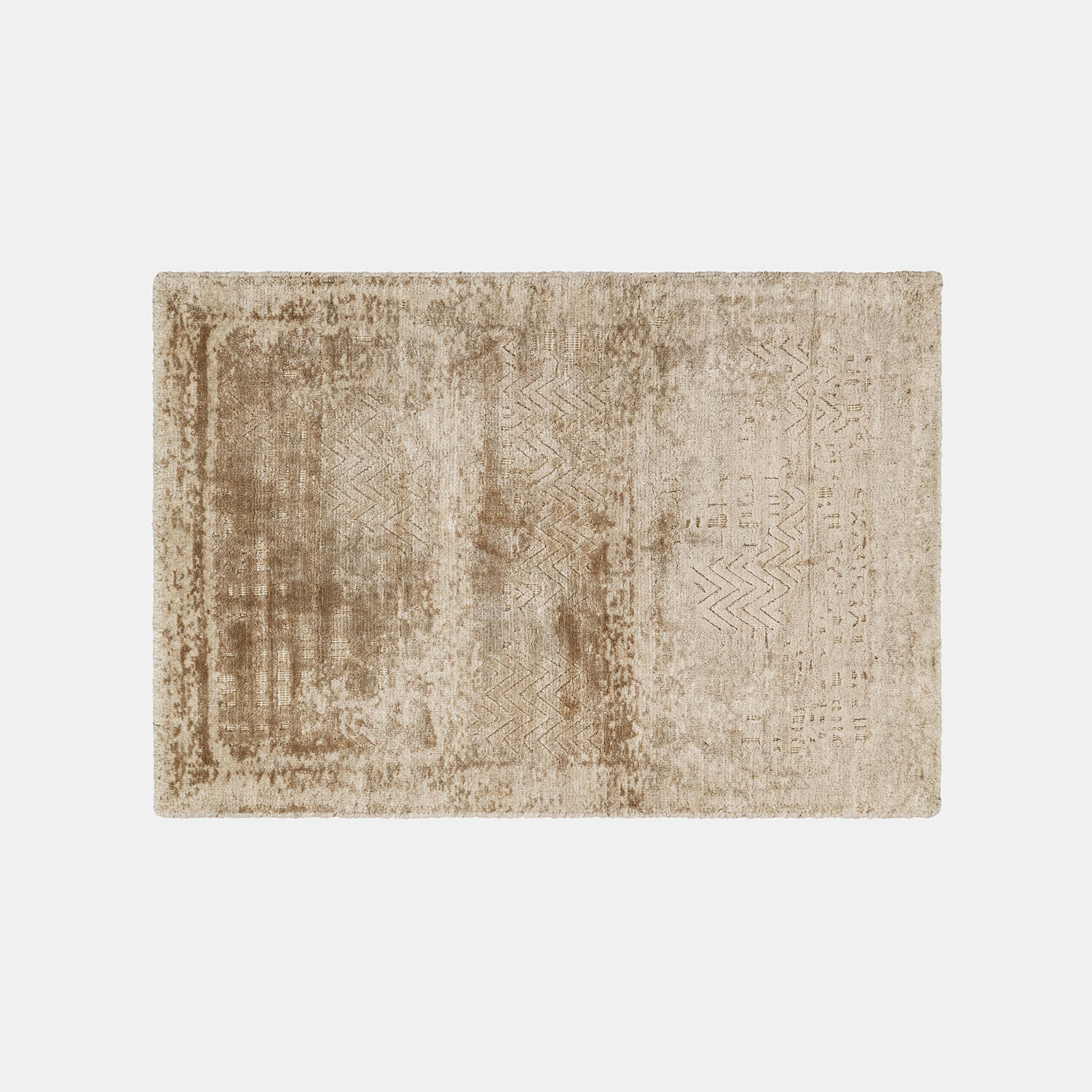 Vloerkleed Ashmere Beige vloerkleed met subtiel patroon en zachte stof, ideaal voor woonkamer of slaapkamer