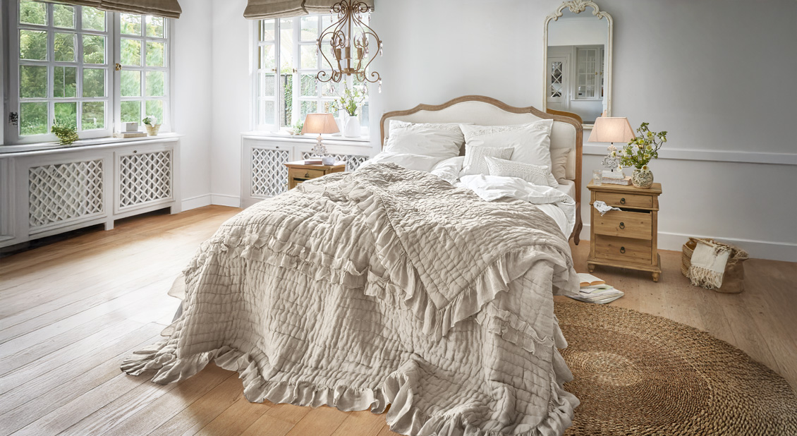 Een slaapkamer in natuurlijke tinten