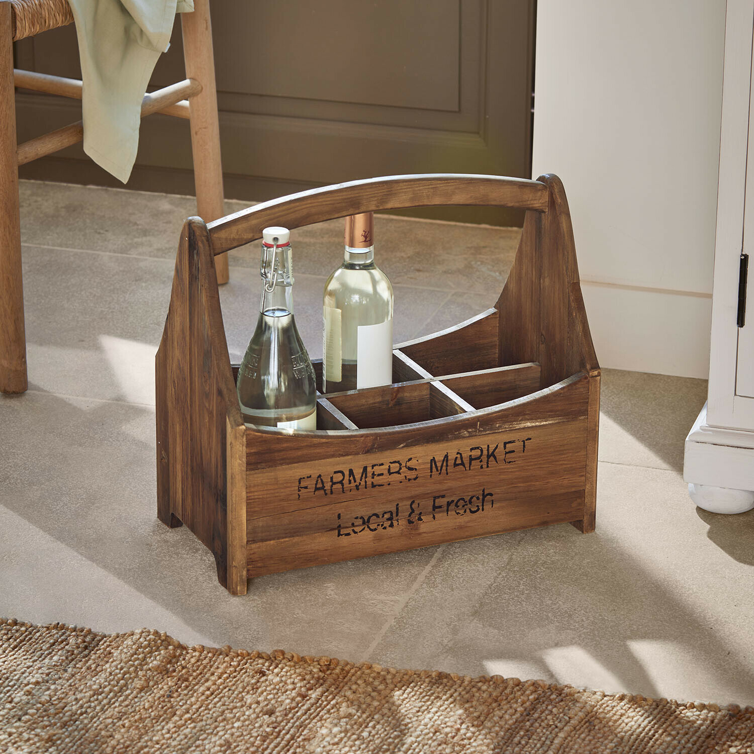 Rangement Moorfield Caisse en bois foncé pour bouteilles avec inscription Farmers Market, rangement pratique pour cuisine