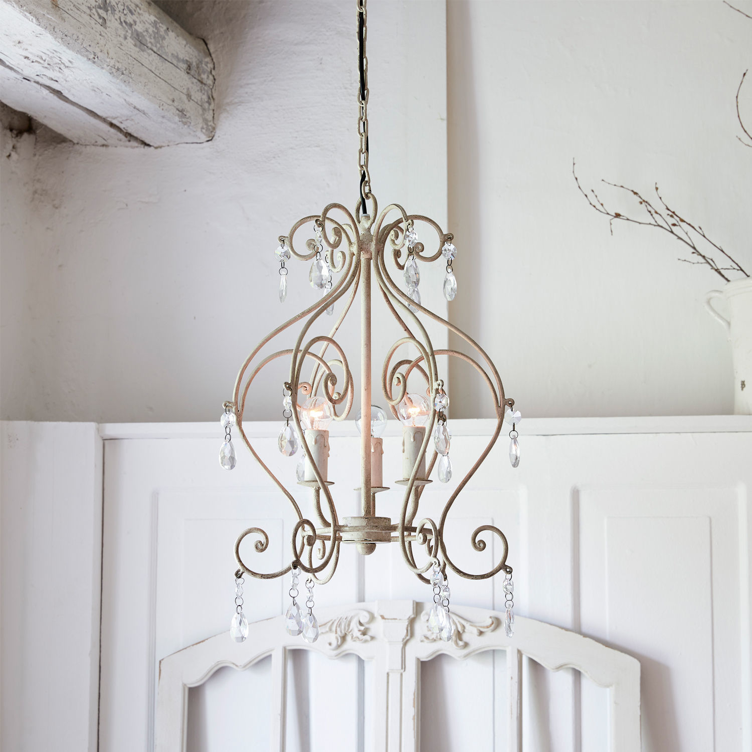 Lustre Manor