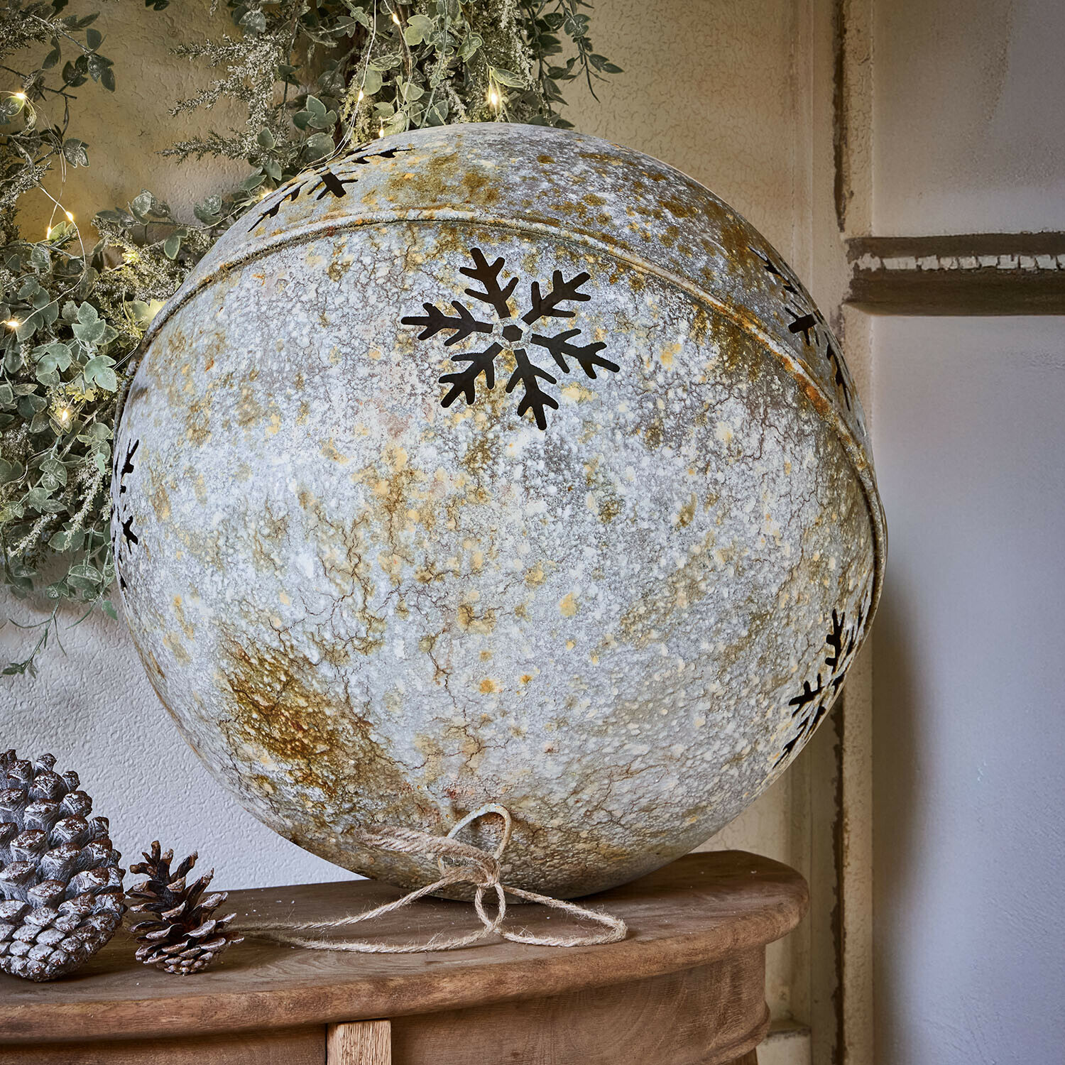 Decoratieve bol Elyzara Decoratieve bol Elyzara