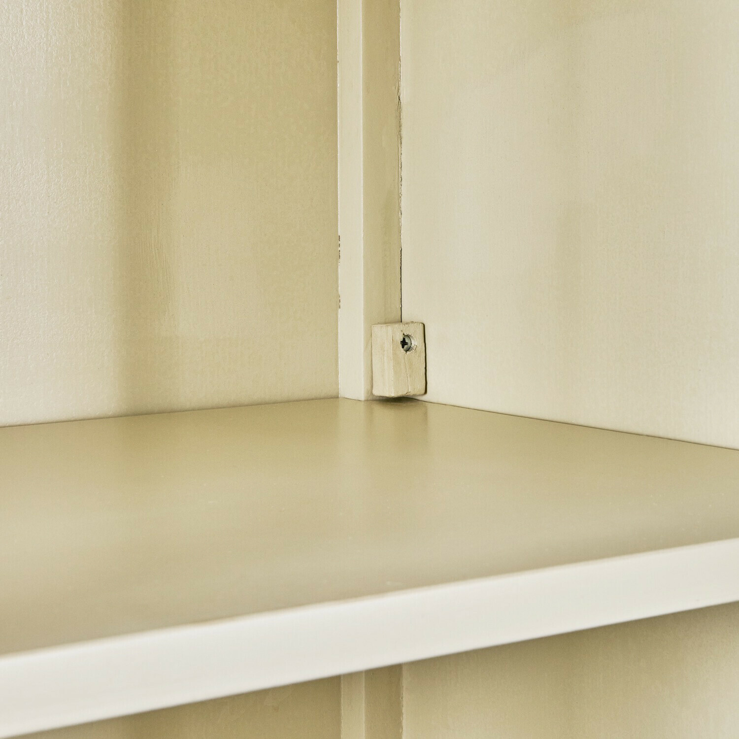 Kast Laeken