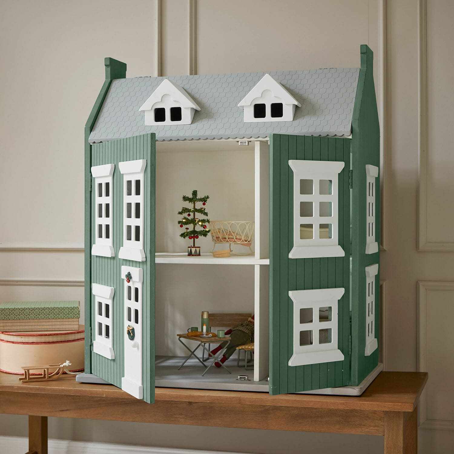 Poppenhuis Avenari