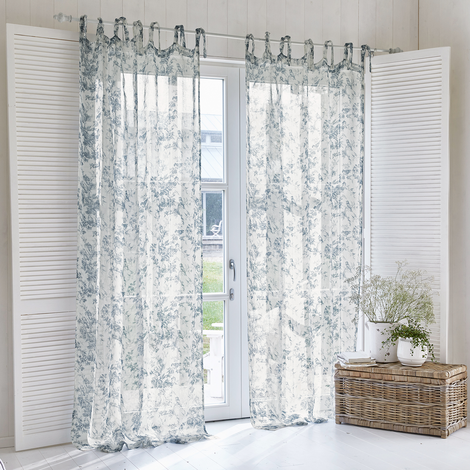 Rideaux transparents à motif floral bleu sur fond blanc, tissu léger pour salon lumineux