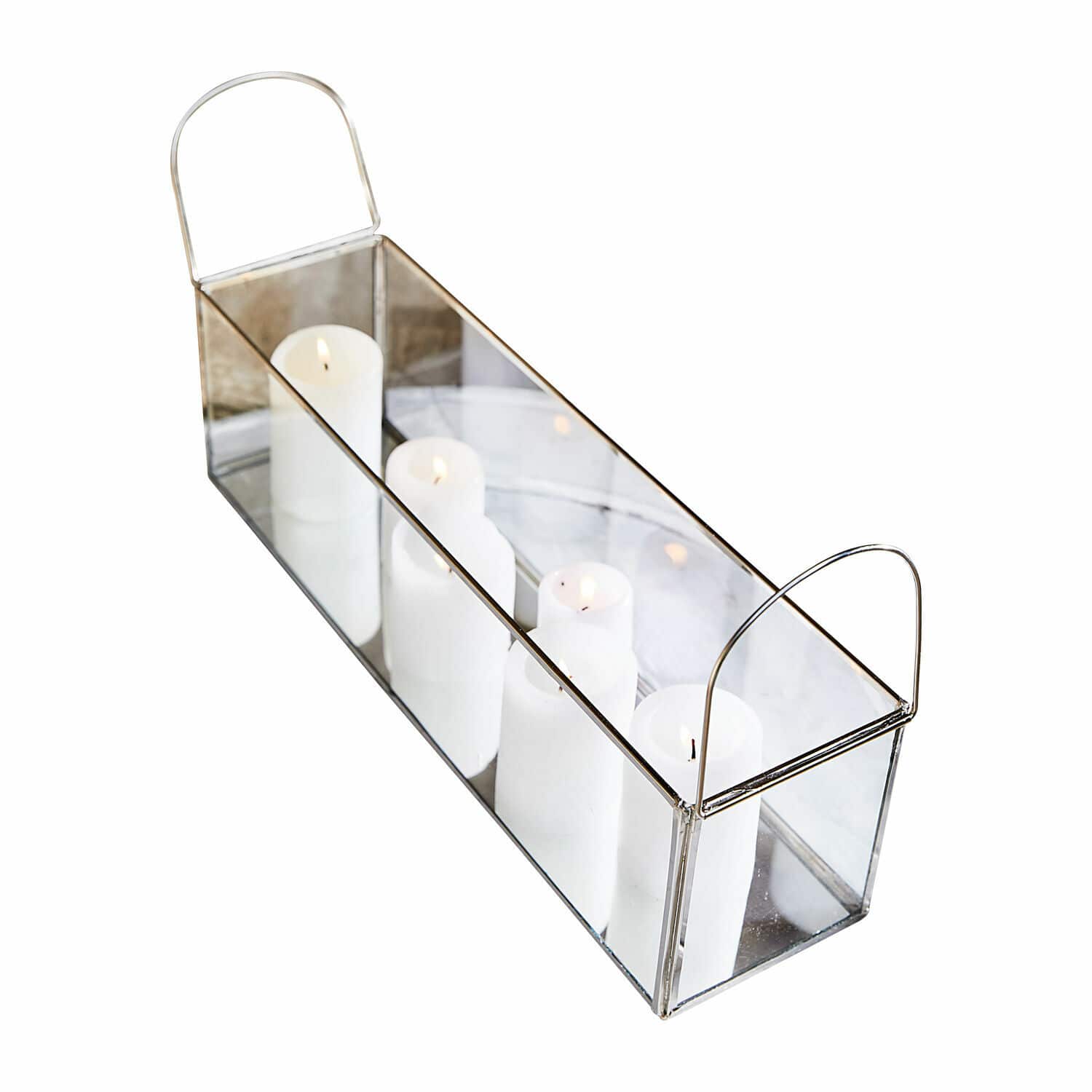 Bougeoir rectangulaire en verre avec cadre métallique et poignées, bougies blanches décoratives