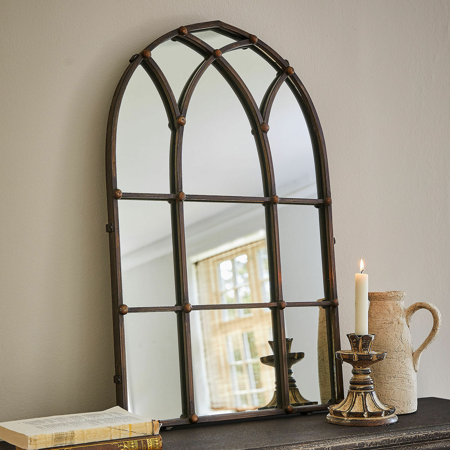 Decoratieve spiegel met roestkleurige metalen lijst, vintage stijl, voor woonkamer of hal