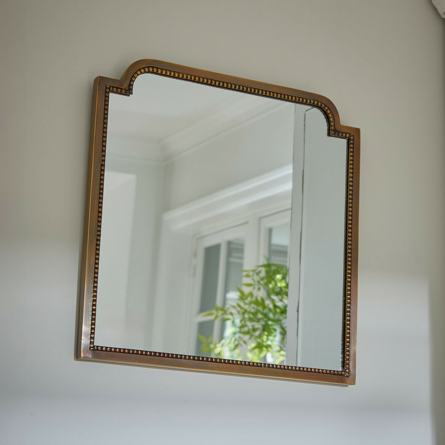 Miroir Bellethorpe Miroir rectangulaire avec cadre en laiton orné, décoration murale élégante pour salon