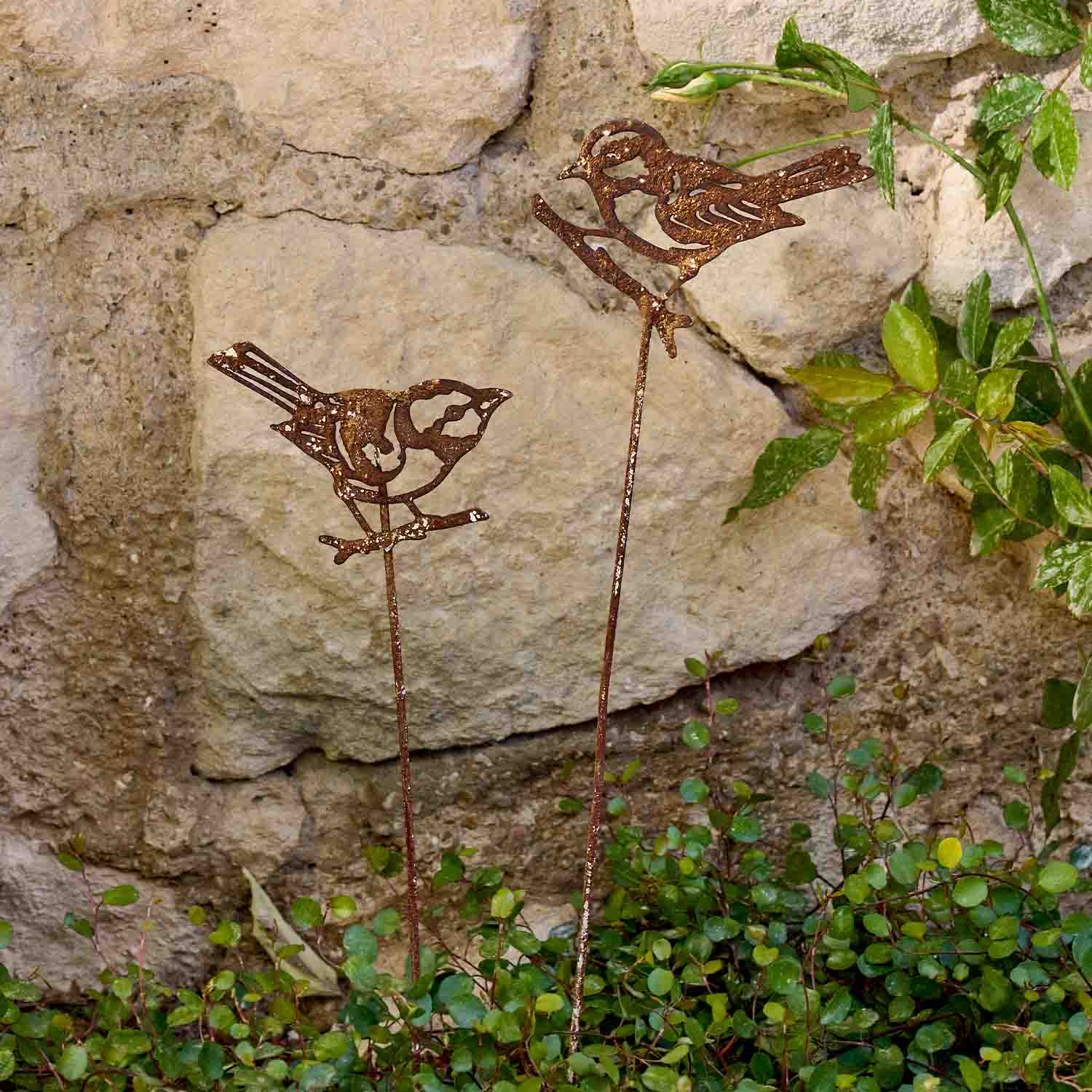 Décorations de jardin en métal rouillé en forme d'oiseaux sur tiges, ornements pour plantes