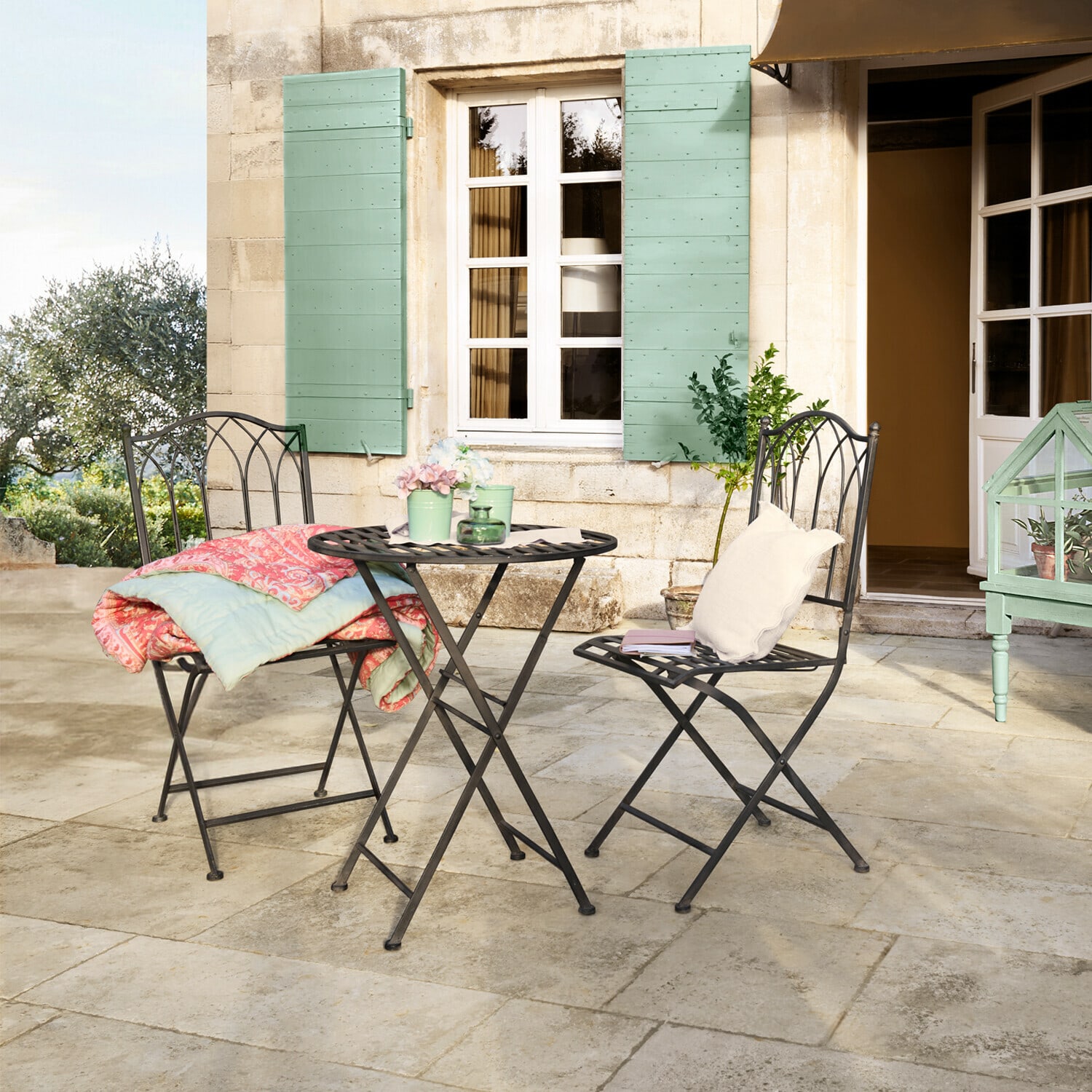 Table et chaises Brignoles