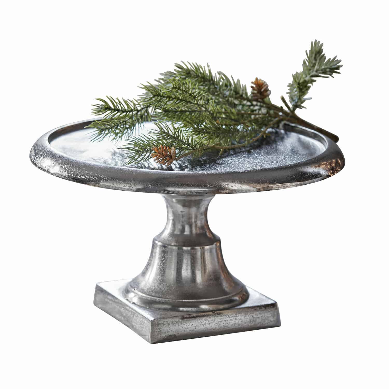 Présentoir à étage Maelora Plateau en métal argenté sur pied avec décoration de branches de pin, accessoire déco élégant
