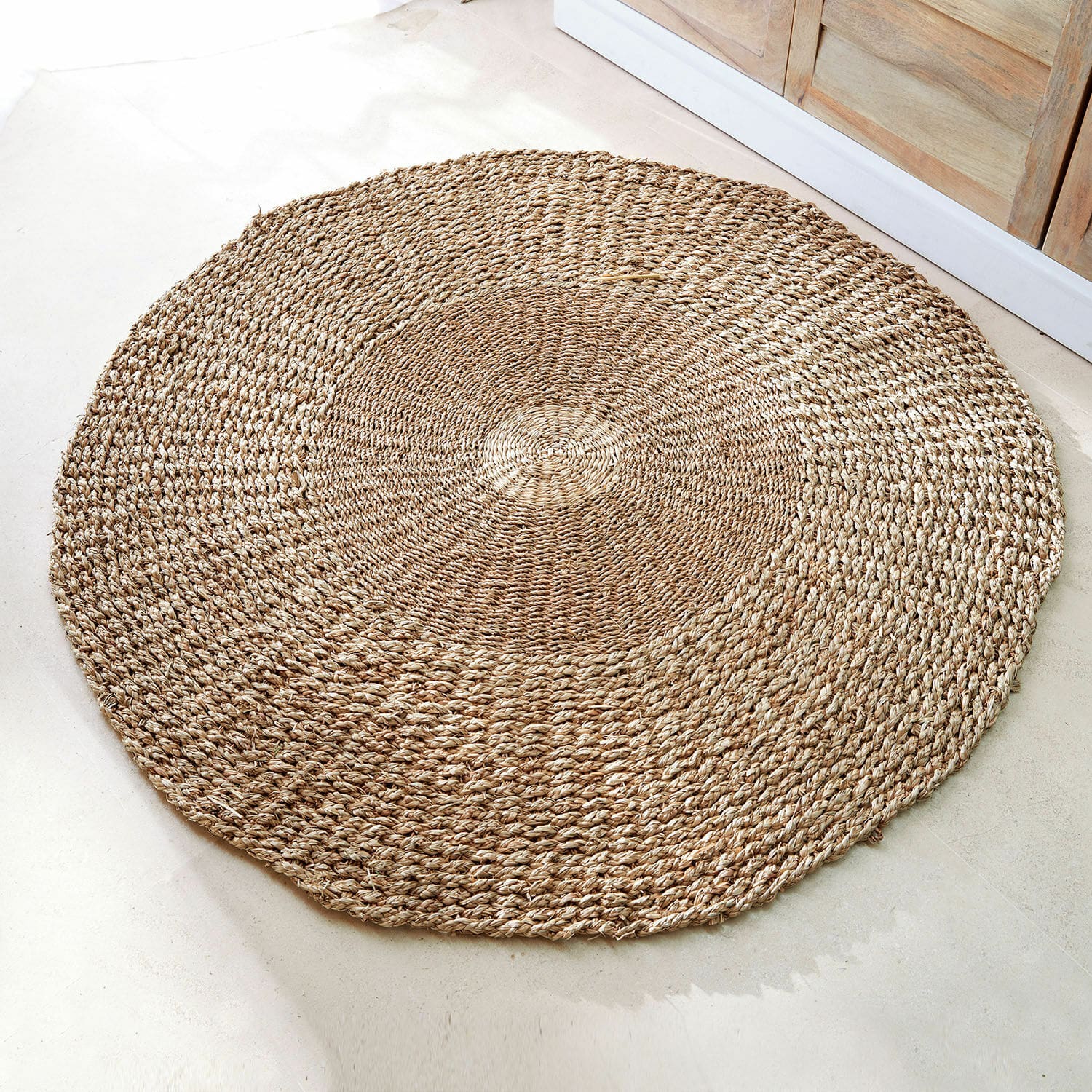 Vloerkleed Hénaménil Ronde vloerkleed van natuurlijk gevlochten zeegras in beige kleur voor duurzame interieurdecoratie