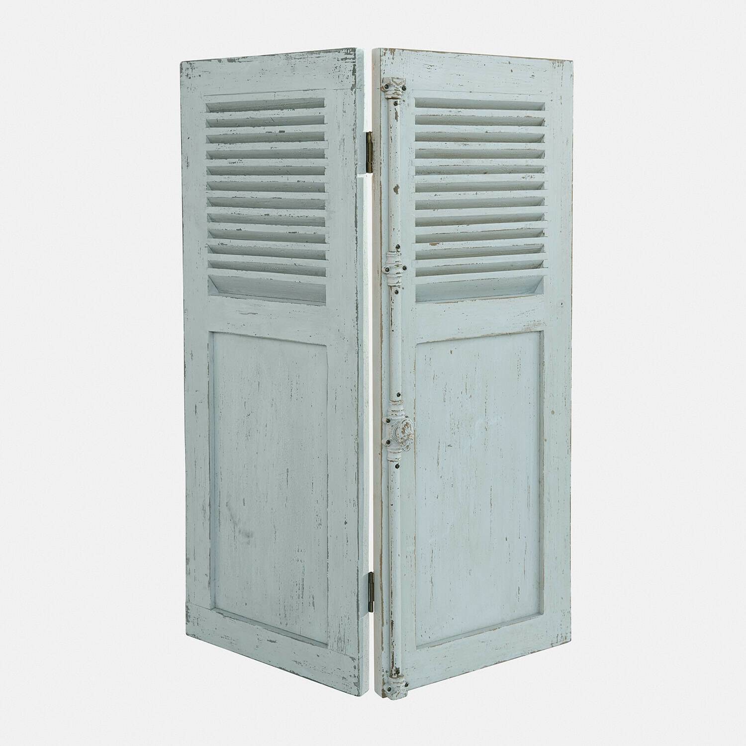 Paravent en bois à deux panneaux style vintage bleu clair avec effet vieilli et persiennes