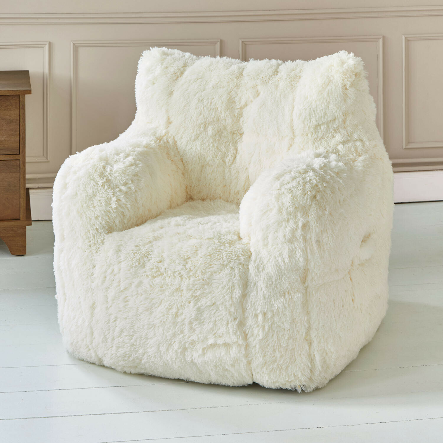 Fauteuil enfant Tufflee Fauteuil blanc en fausse fourrure douce, siège confortable et élégant pour salon
