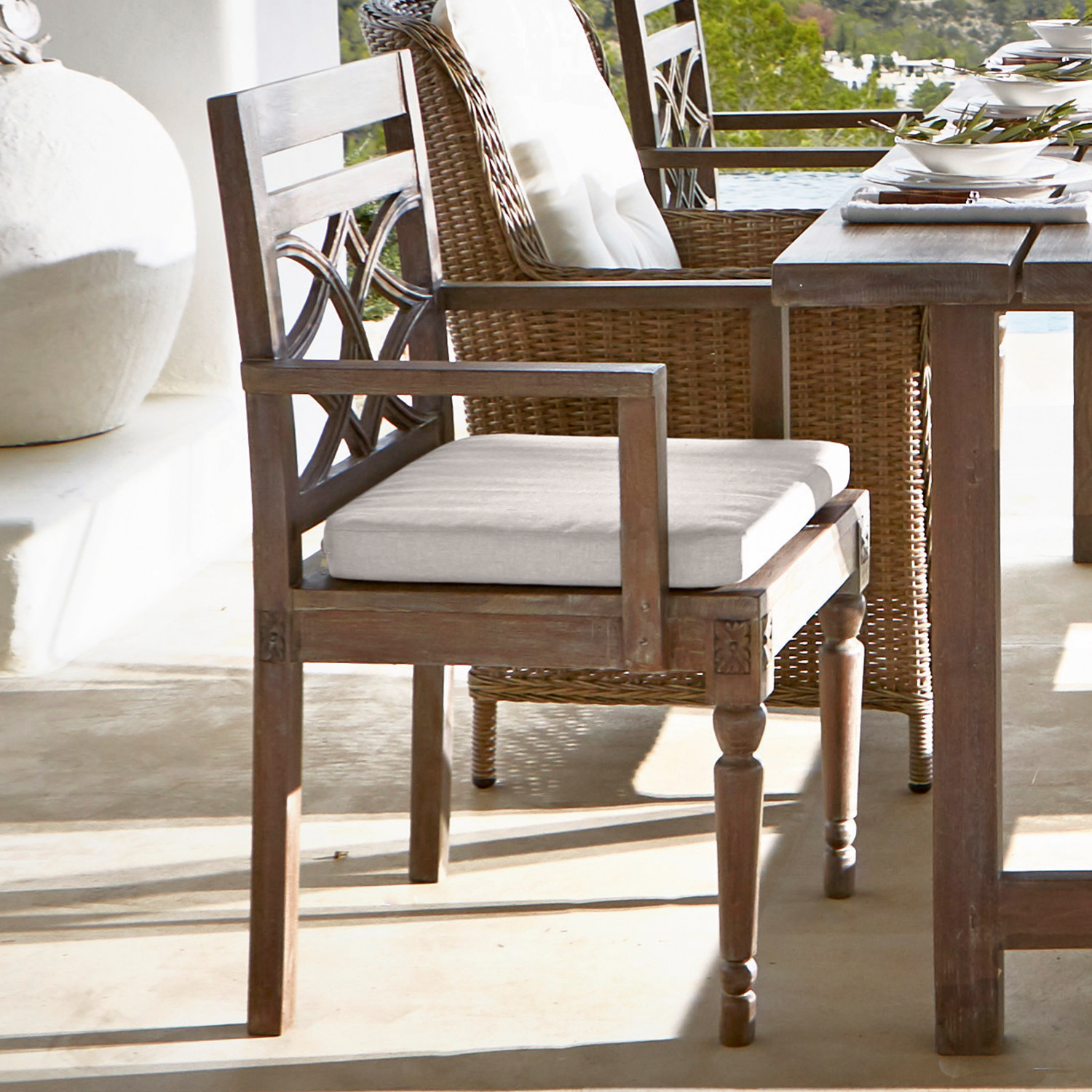 Coussin d'assise Vajessa Chaise en bois avec coussin clair, mobilier de salle à manger pour terrasse extérieure