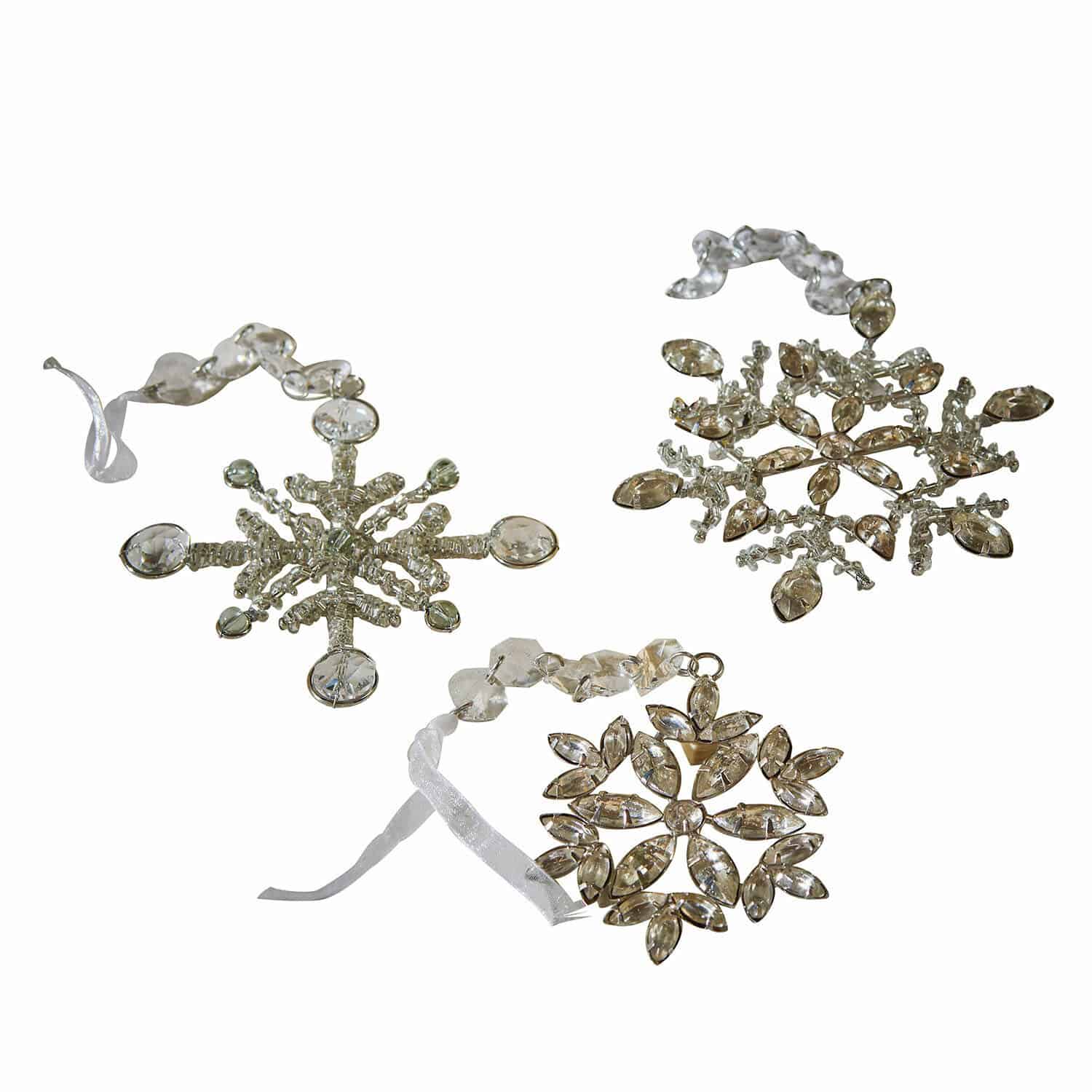 Lot de 3 décorations à suspendre Aleyna Ensemble de trois décorations de Noël en forme de flocons de neige en verre transparent avec rubans pour suspendre
