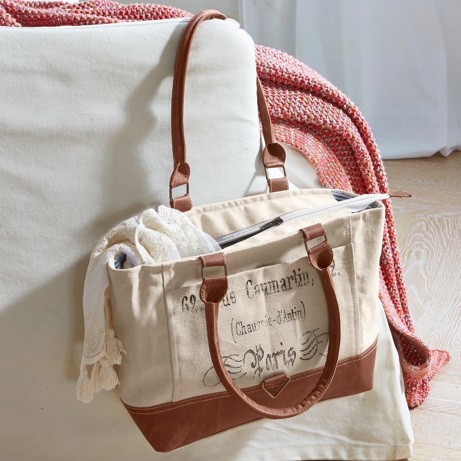Tas Linna Beige stoffen tas met bruine leren details en Paris-opdruk, praktische schoudertas voor dagelijks gebruik