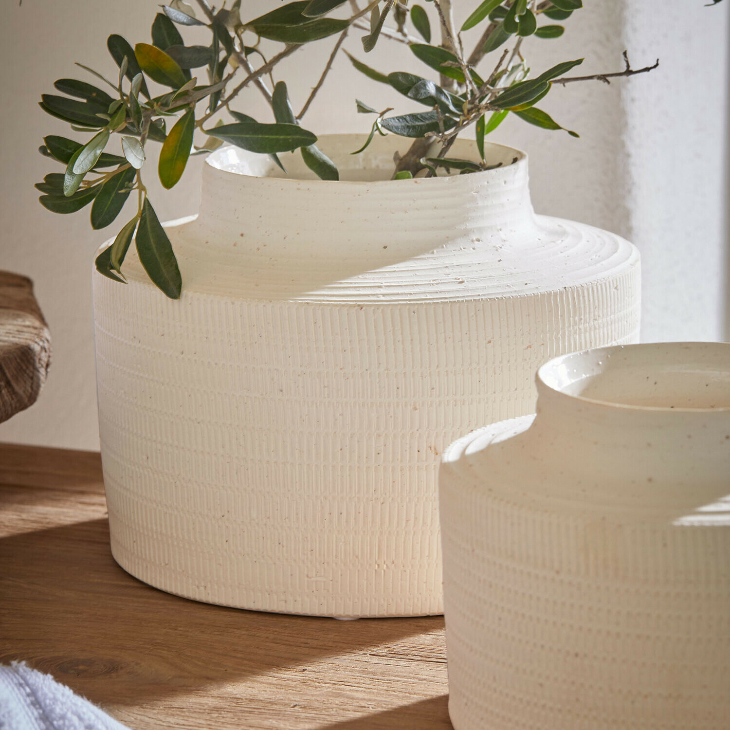Lot de 2 vases Délavrie