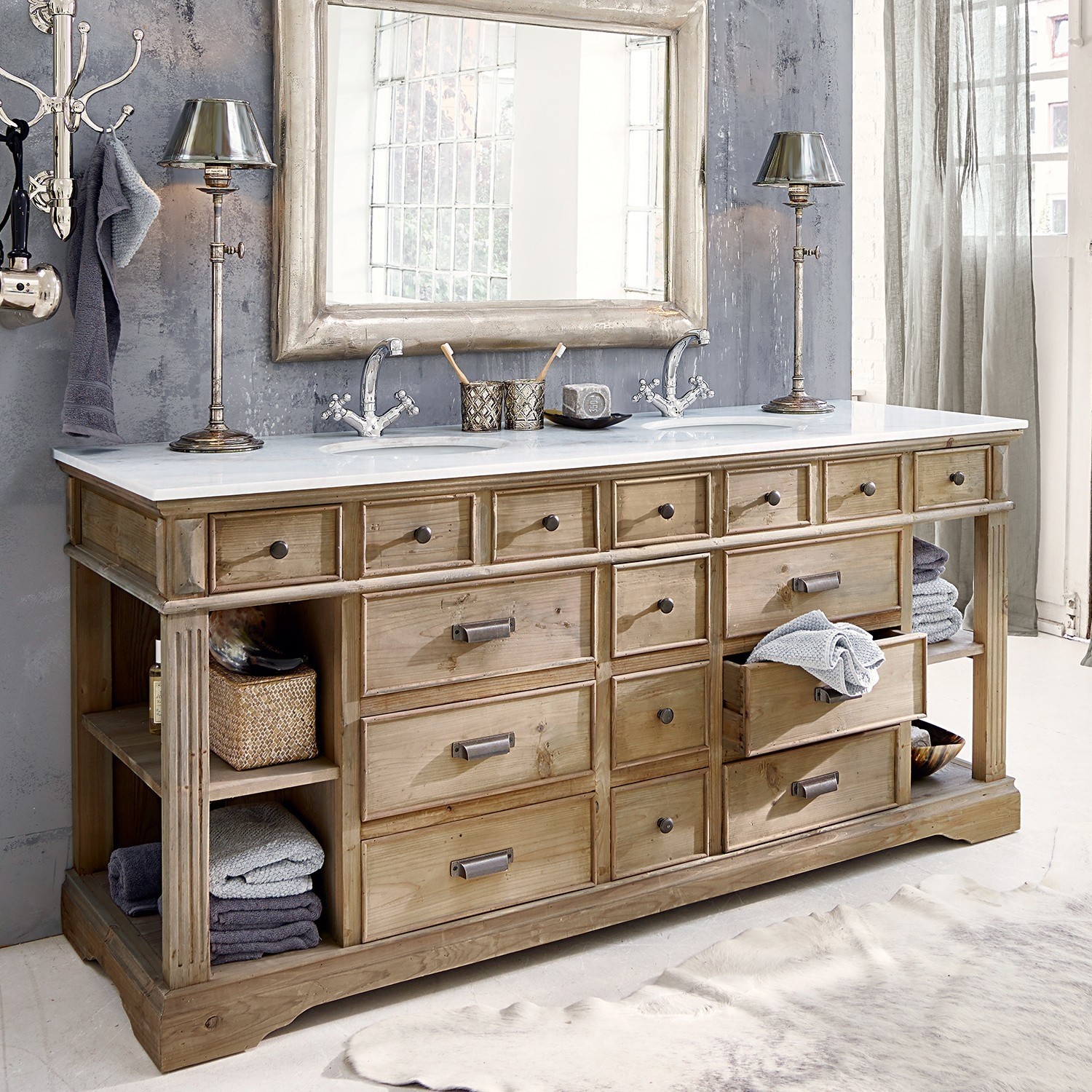 Meuble à double-vasque Covingale Meuble de salle de bain en bois avec plan blanc et multiples tiroirs, style rustique