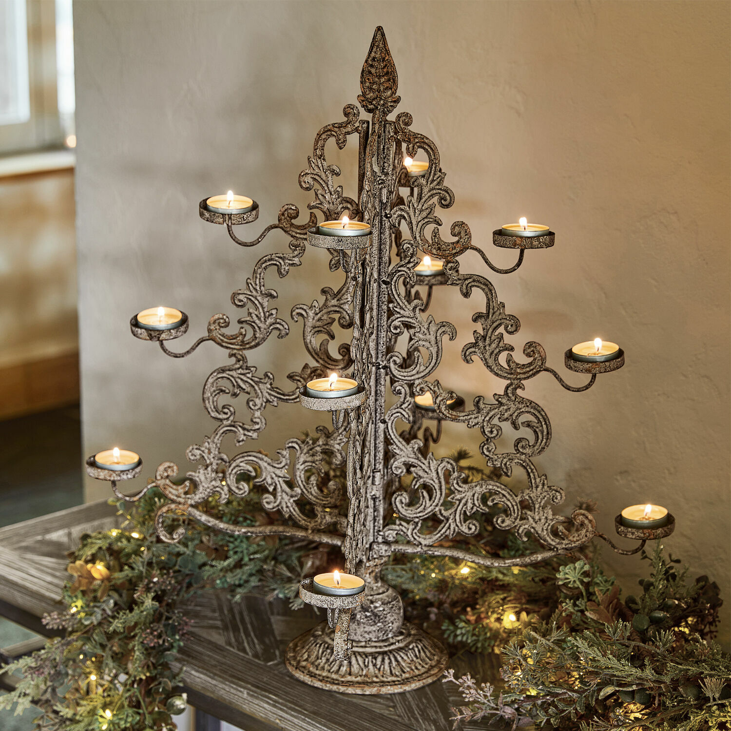Arbre décoratif Valledupar Chandelier en métal en forme de sapin avec 12 bougies chauffe-plat, décoration rustique de Noël