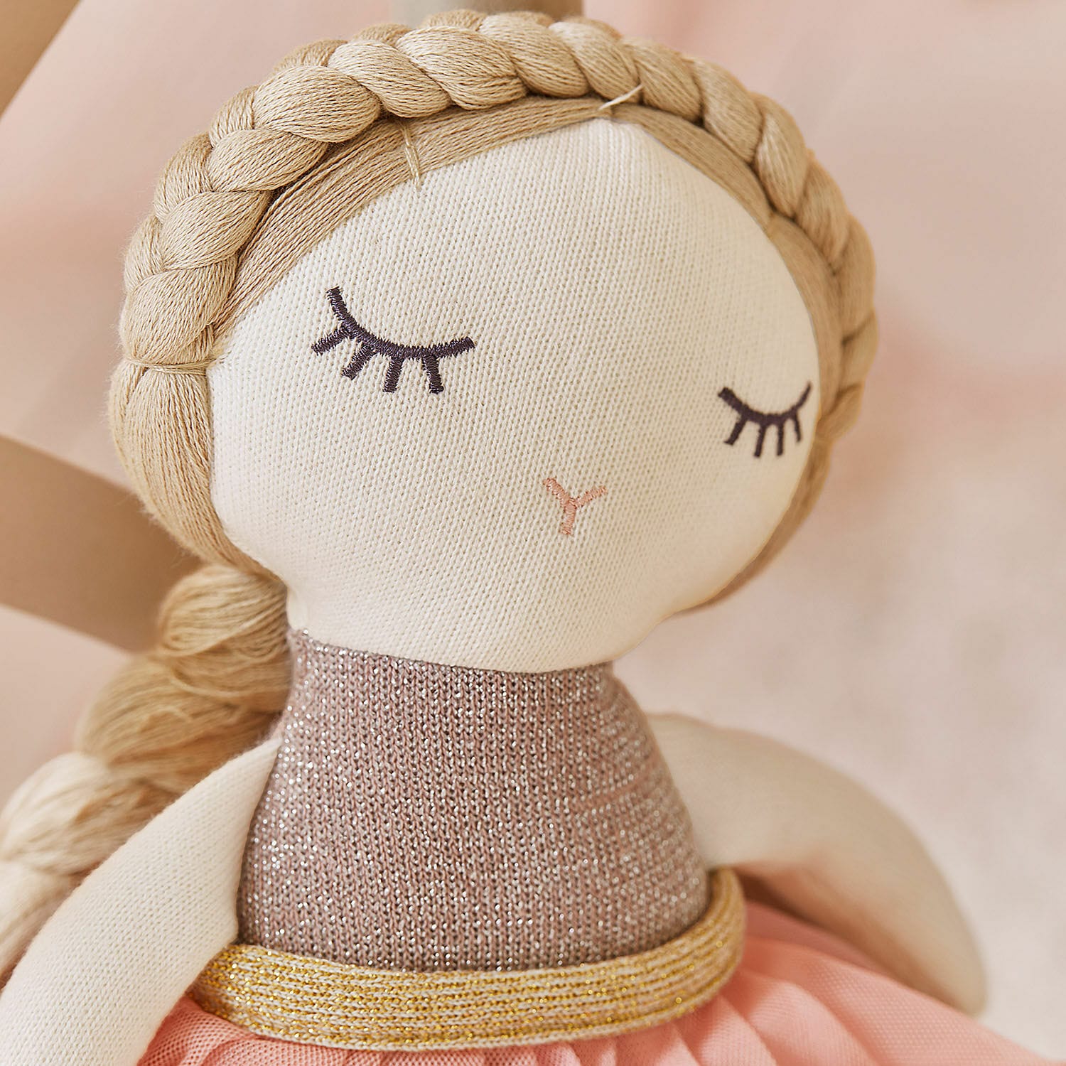 Poupée en tissu Pebblino