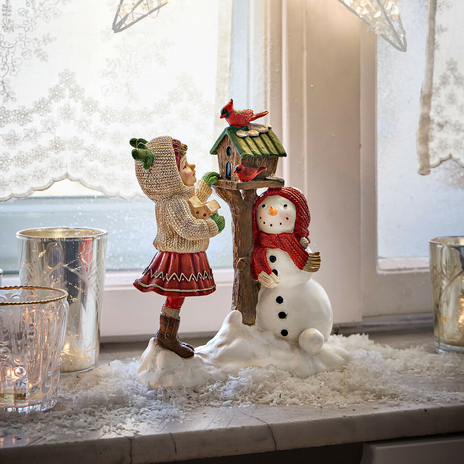 Decoratief kindje met vogelhuisje Irenja