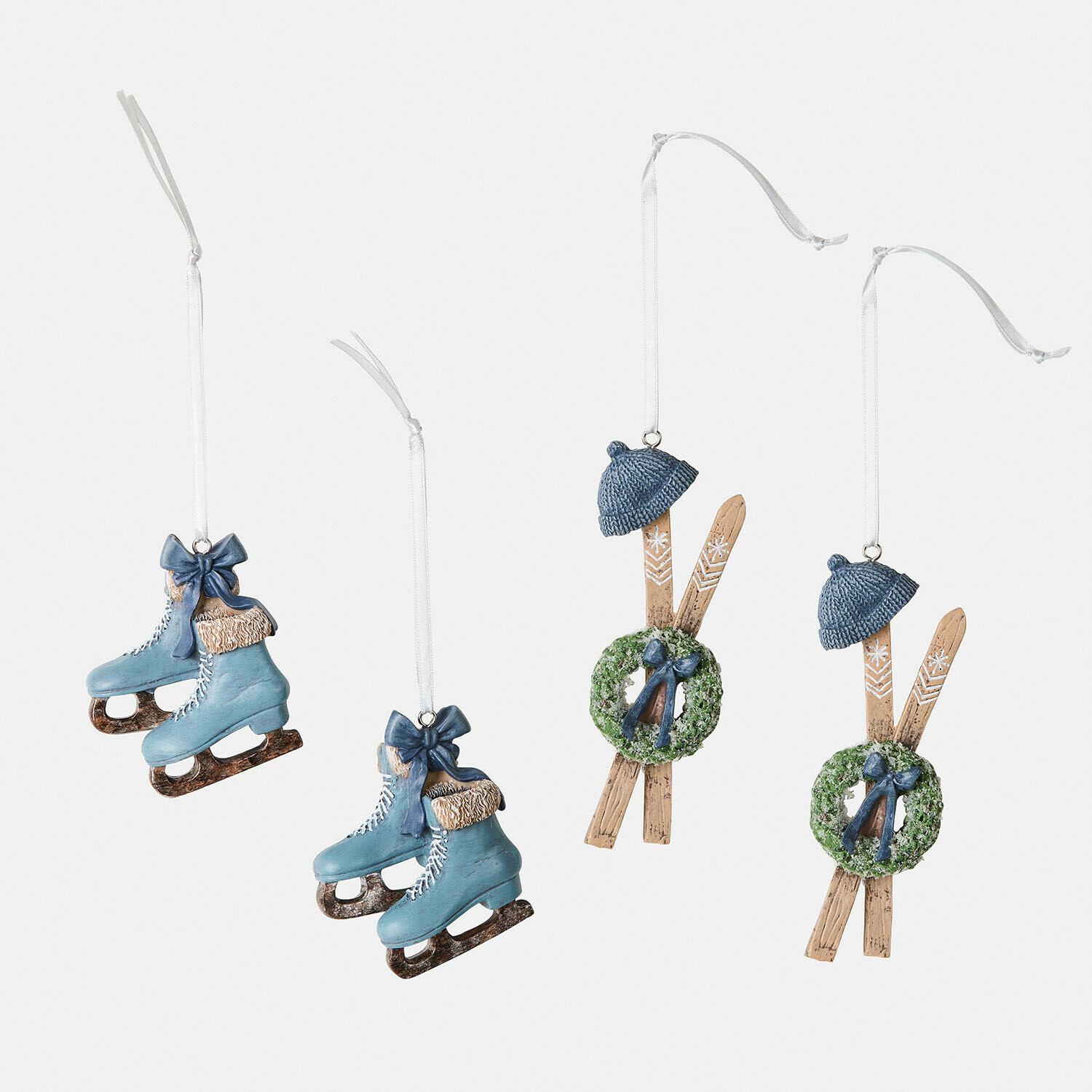 blauw Set van 4 blauwe kunststof hangers: schaatsen en ski's met krans voor kerstboom
