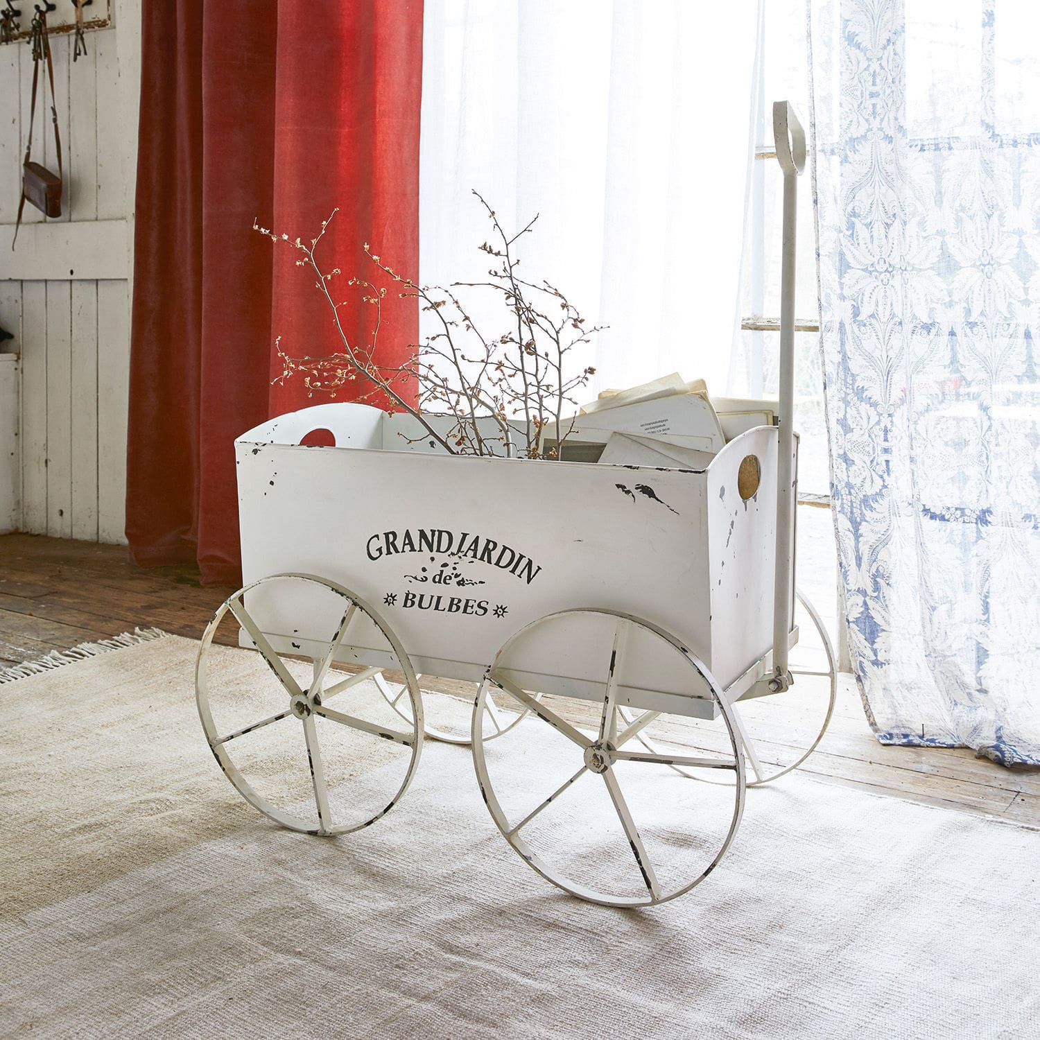 Chariot décoratif Caves