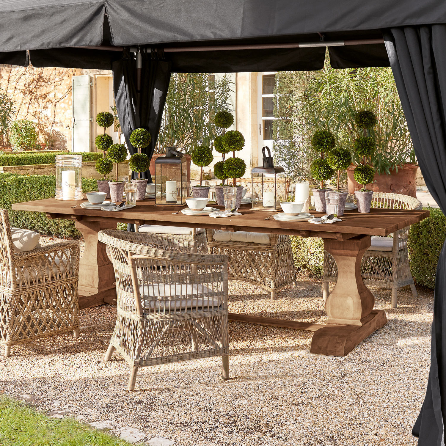 Table Devonshire