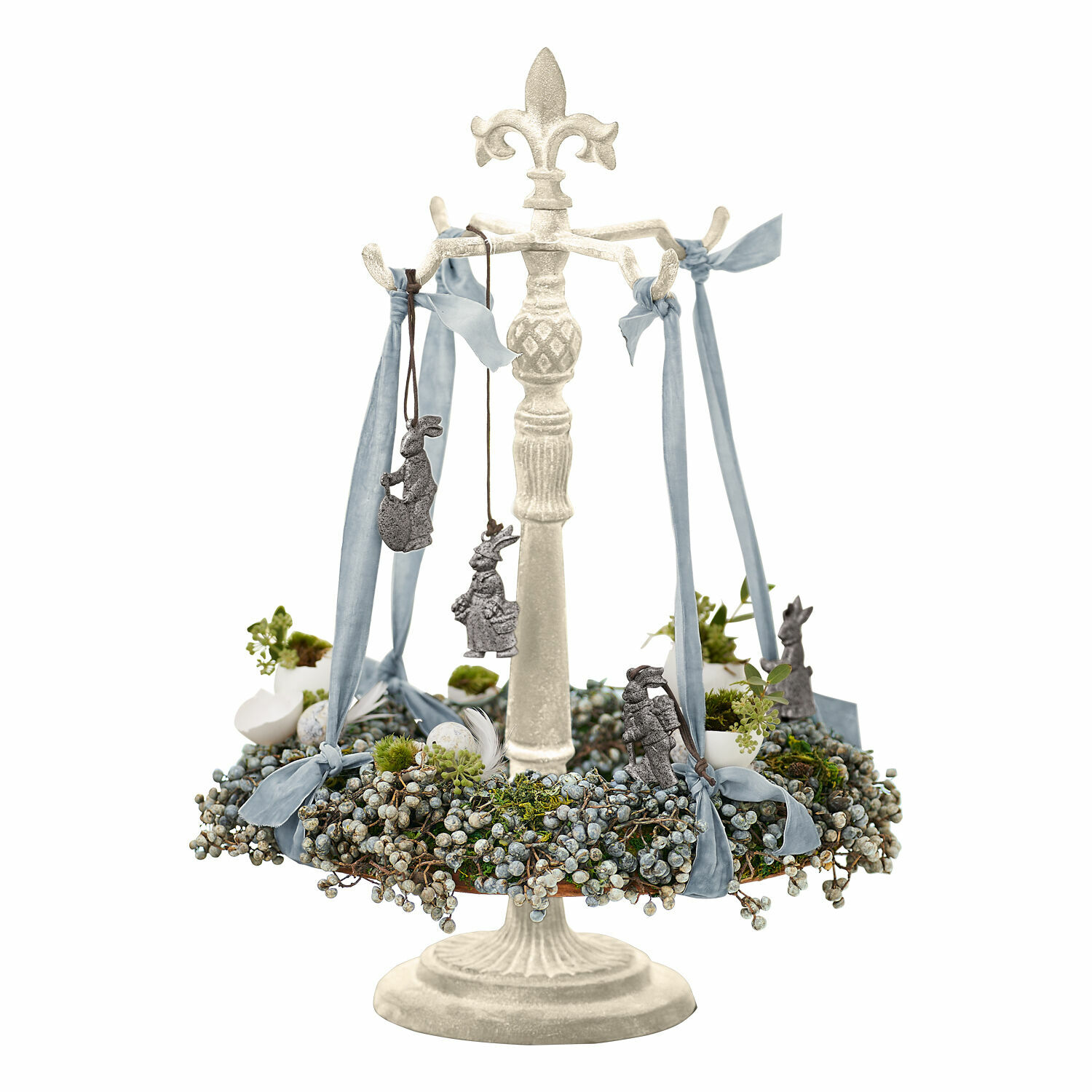 Support décoratif en métal blanc avec rubans bleus et décorations lapin grises suspendues