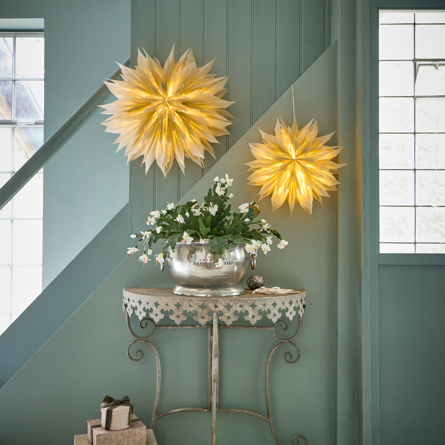 Papieren ster met verlichting Tindrae