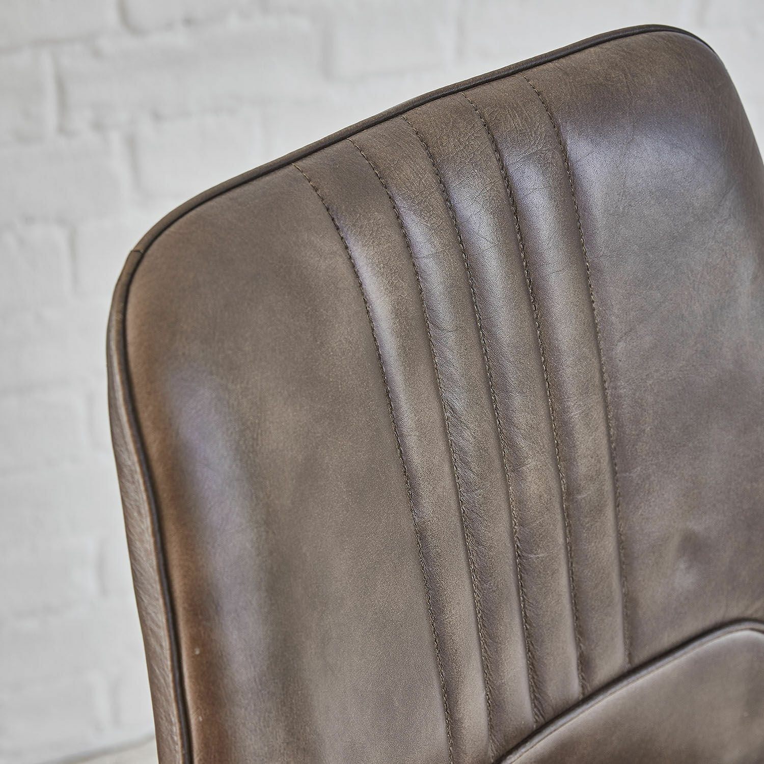 Chaise Ufenique