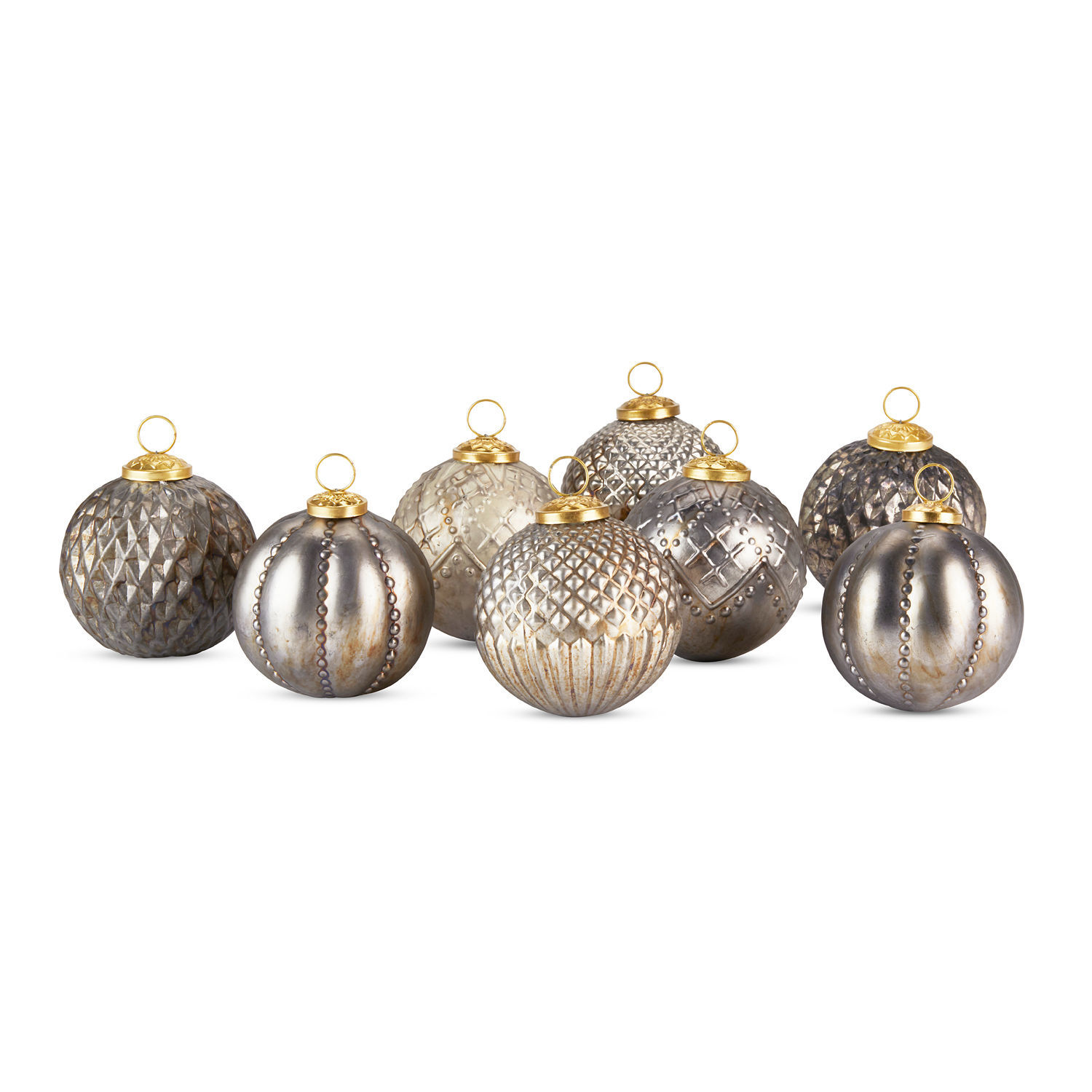 Kerstversiering set van 8 Silverlake Set van acht zilverkleurige metalen kerstballen met gouden ophangringen