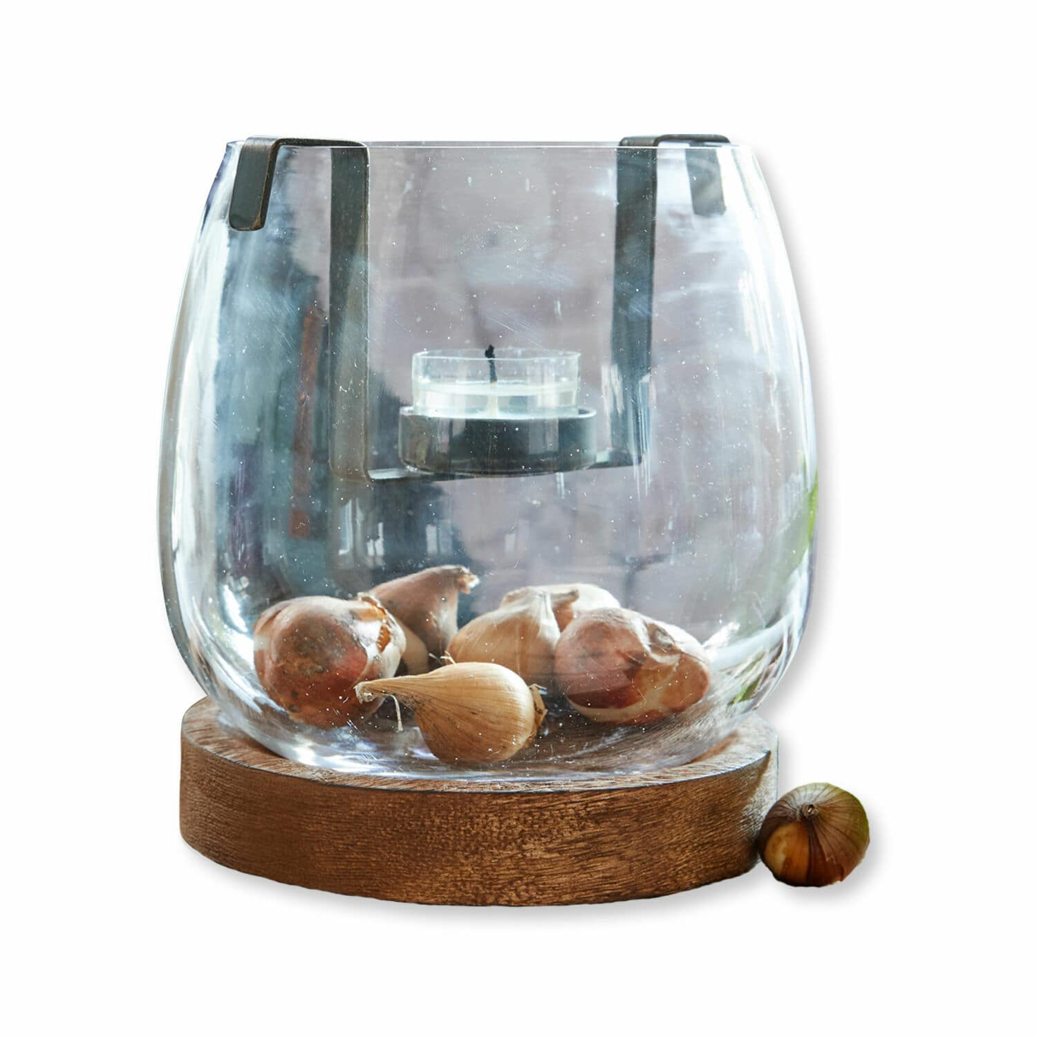 Glazen windlicht Talcanne met bruine houten voet en metalen handvat, interieurdecoratie