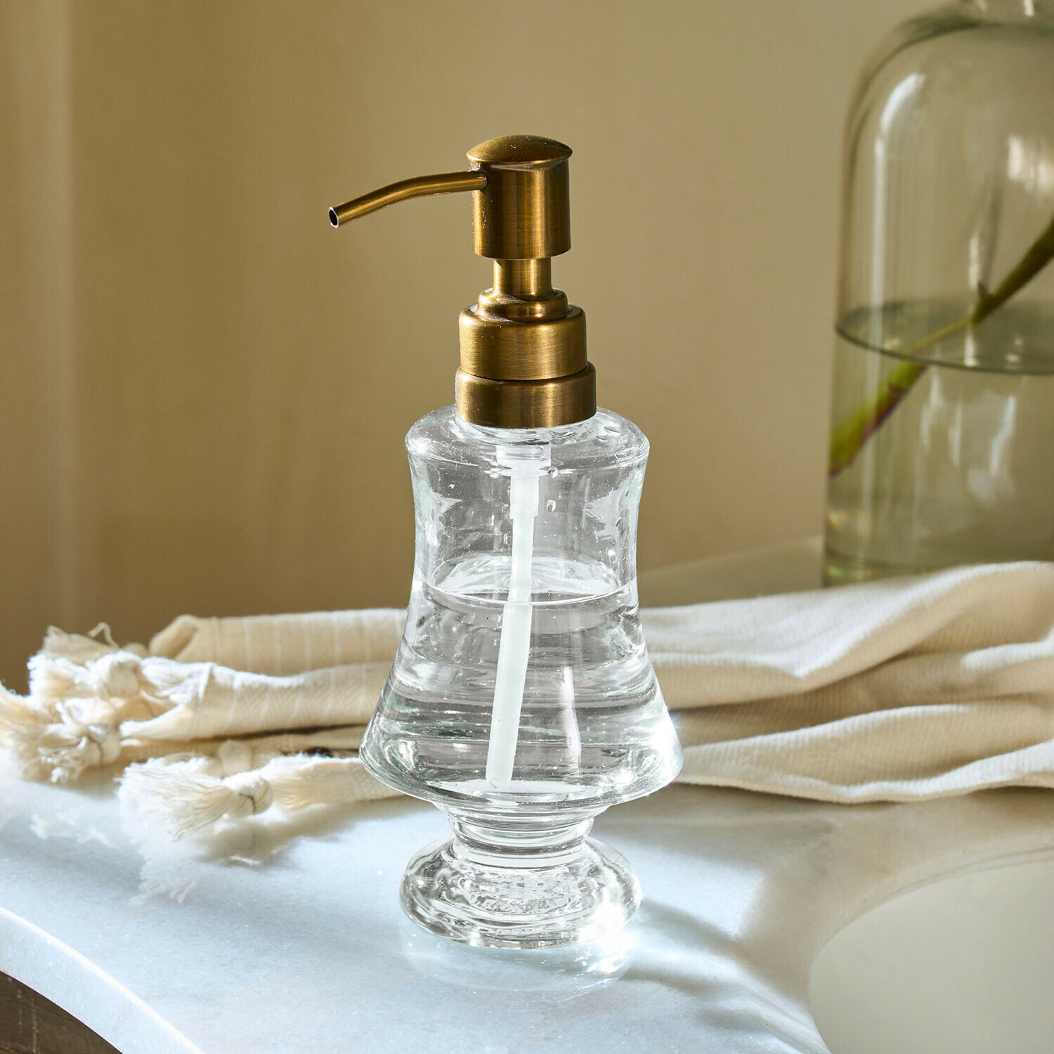 Distributeur de savon Rivélise Distributeur de savon en verre transparent avec pompe en laiton pour salle de bain