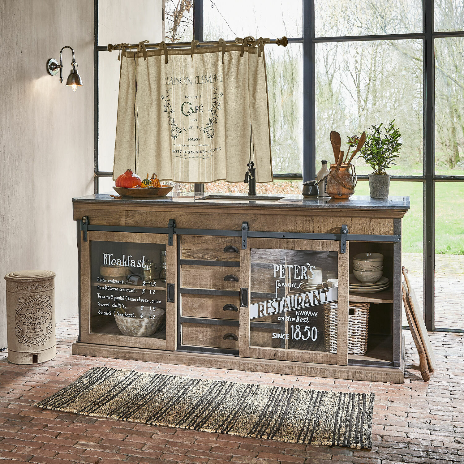 Meuble et évier Holbrook Buffet de cuisine en bois avec portes coulissantes et tiroirs, texte décoratif sur verre, style rustique