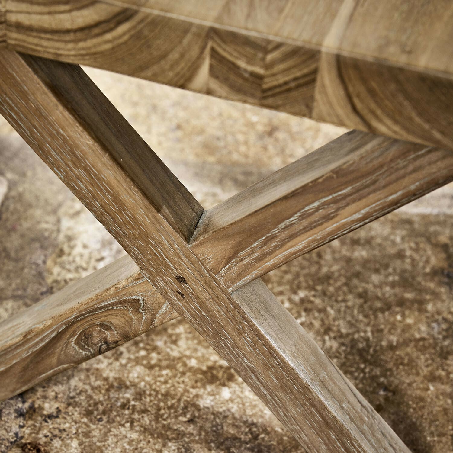 Standaard voor voerbakjes Felluna