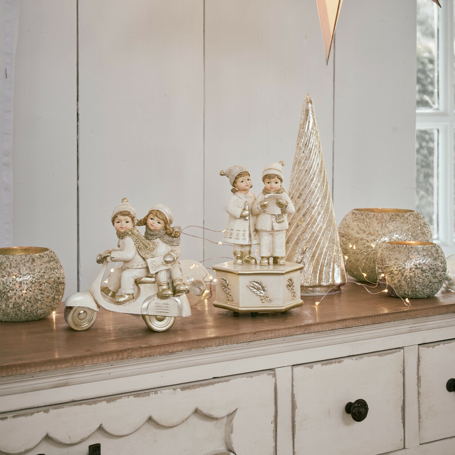 Decoratieve kindjes met scooter Maisonpetite