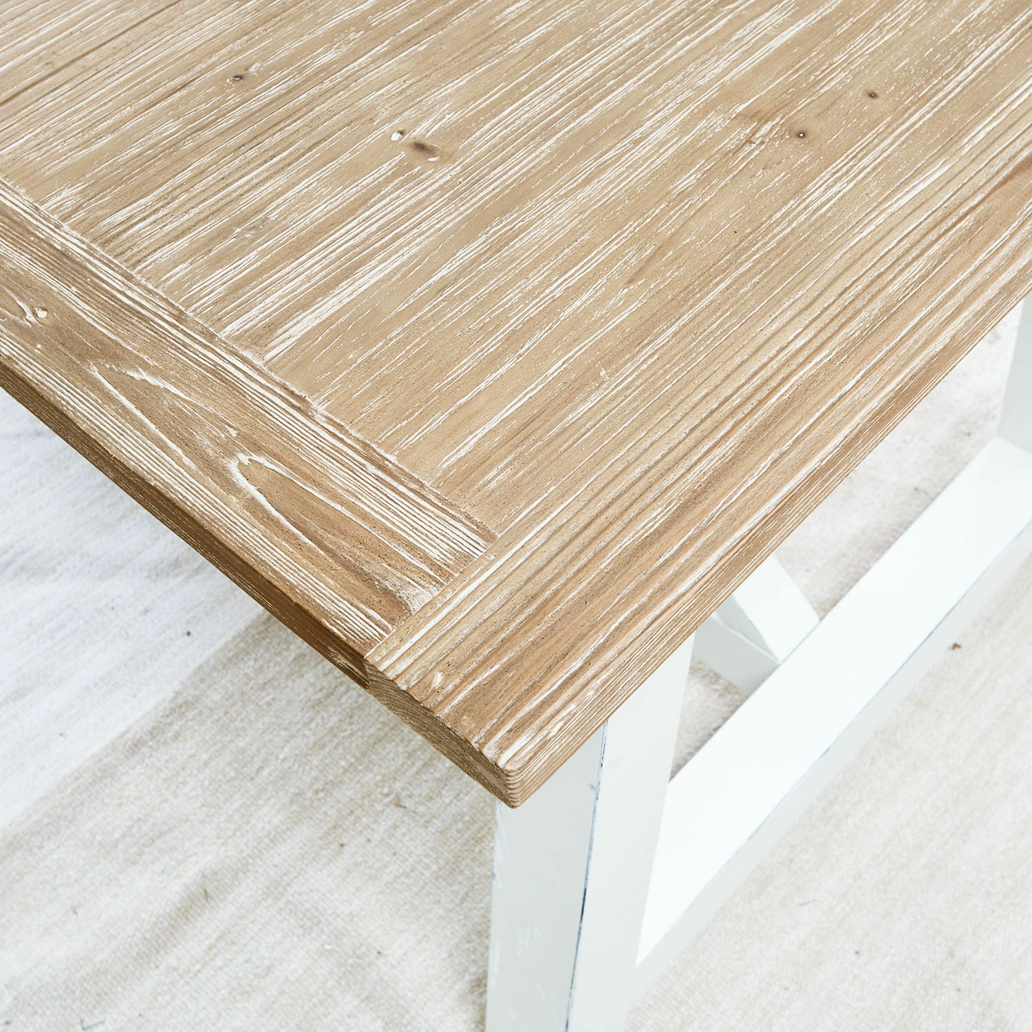 Table Dubberly