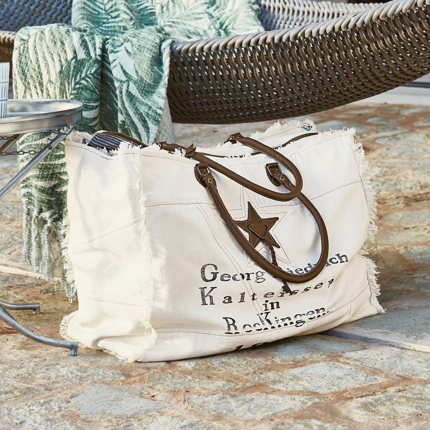 Cabas Friedrich Grand sac en toile blanche avec poignées marron et étoile imprimée, sac pratique pour courses et plage