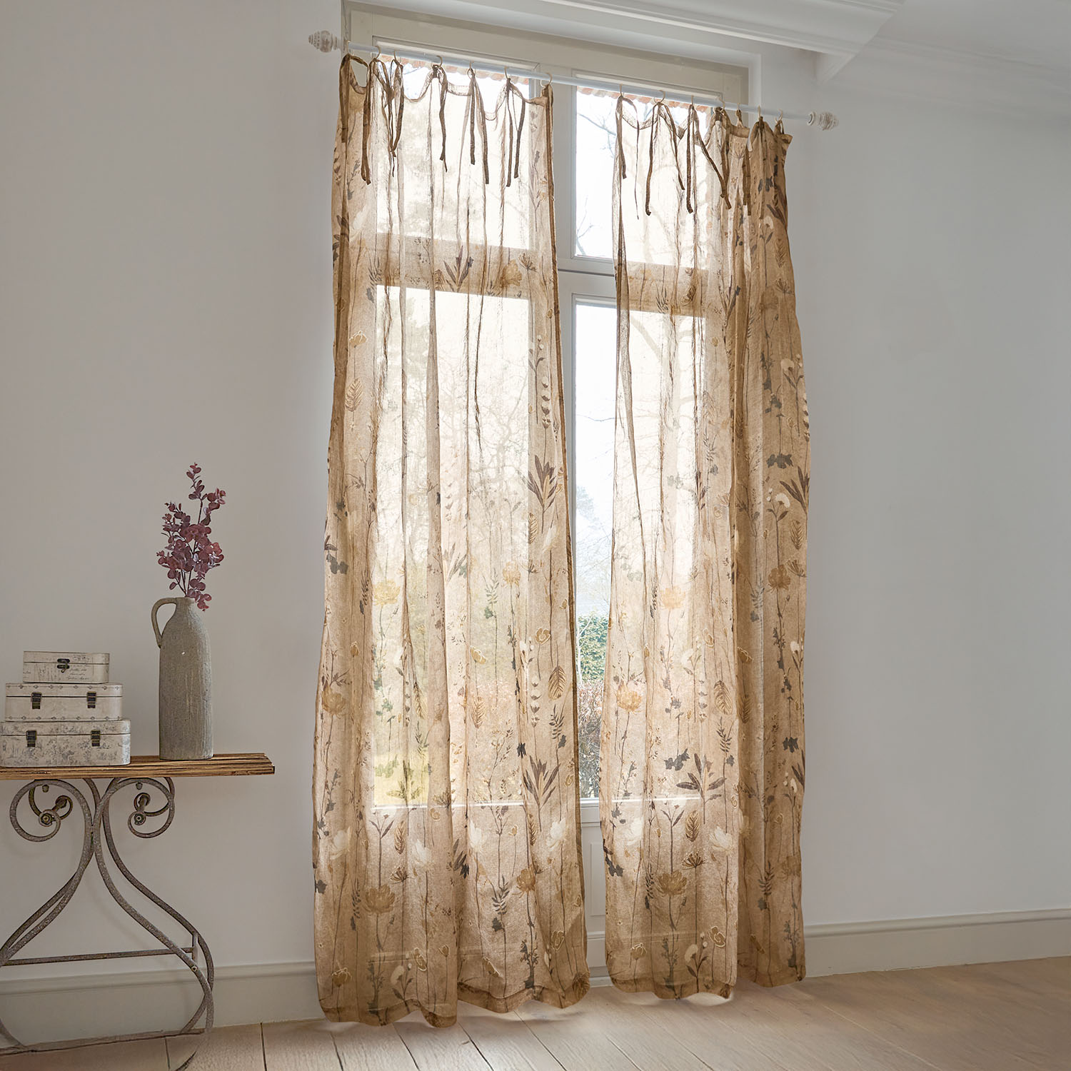 Rideaux transparents en lin beige avec motif floral, décoration de fenêtre élégante pour salon