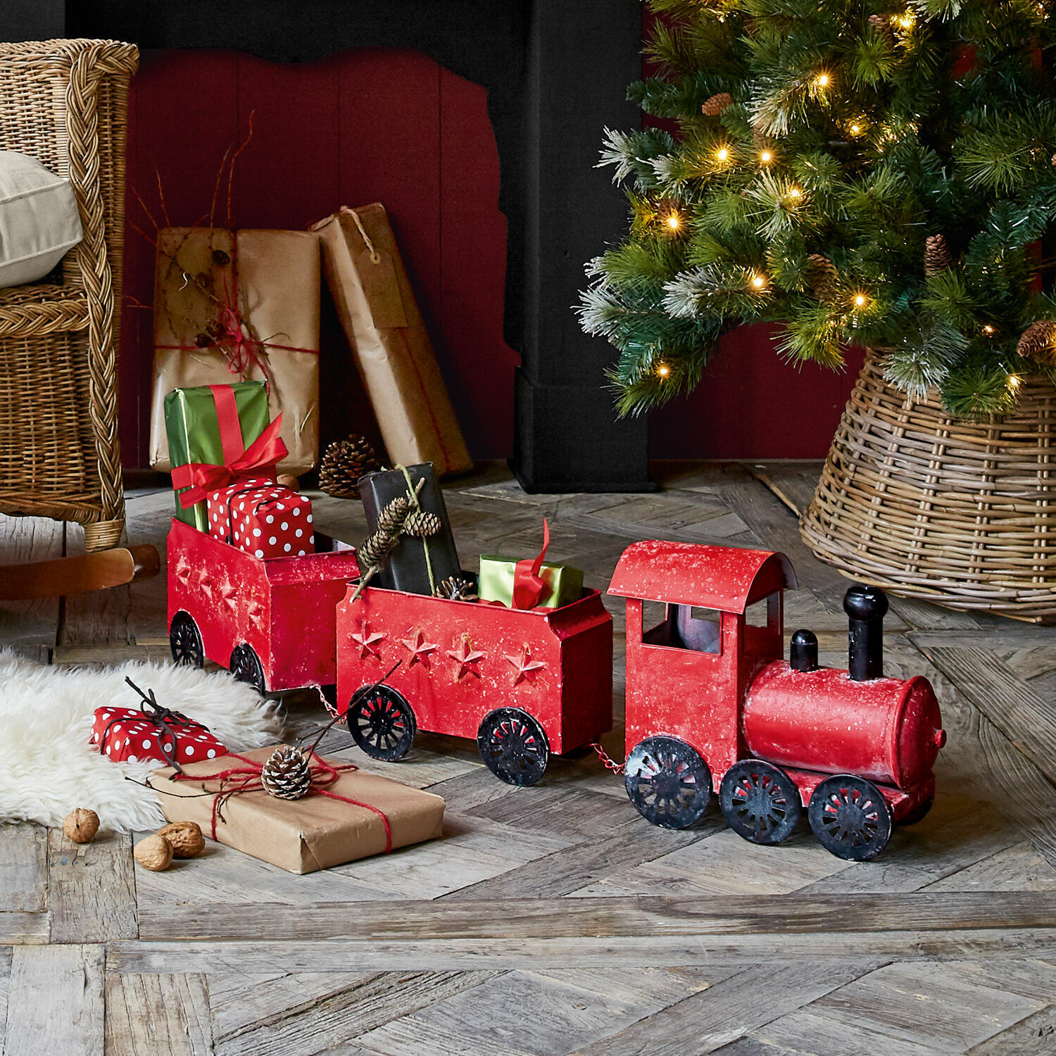 Siertrein Ayene Rode metalen decoratietrein met sterren en cadeaus, kerstversiering onder de boom