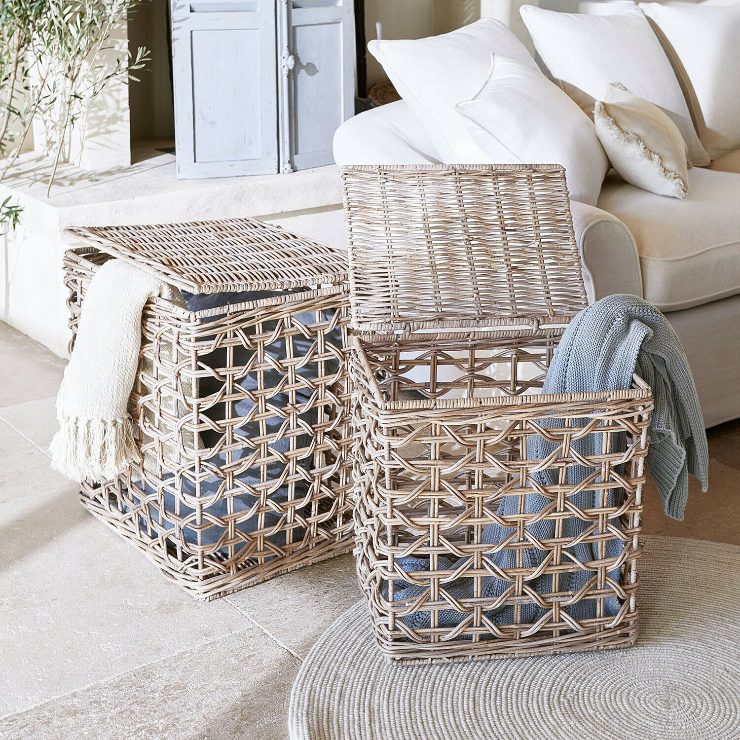 Lot de 2 paniers Dallowmere Deux paniers à linge en osier naturel avec couvertures, rangement pratique pour salon lumineux