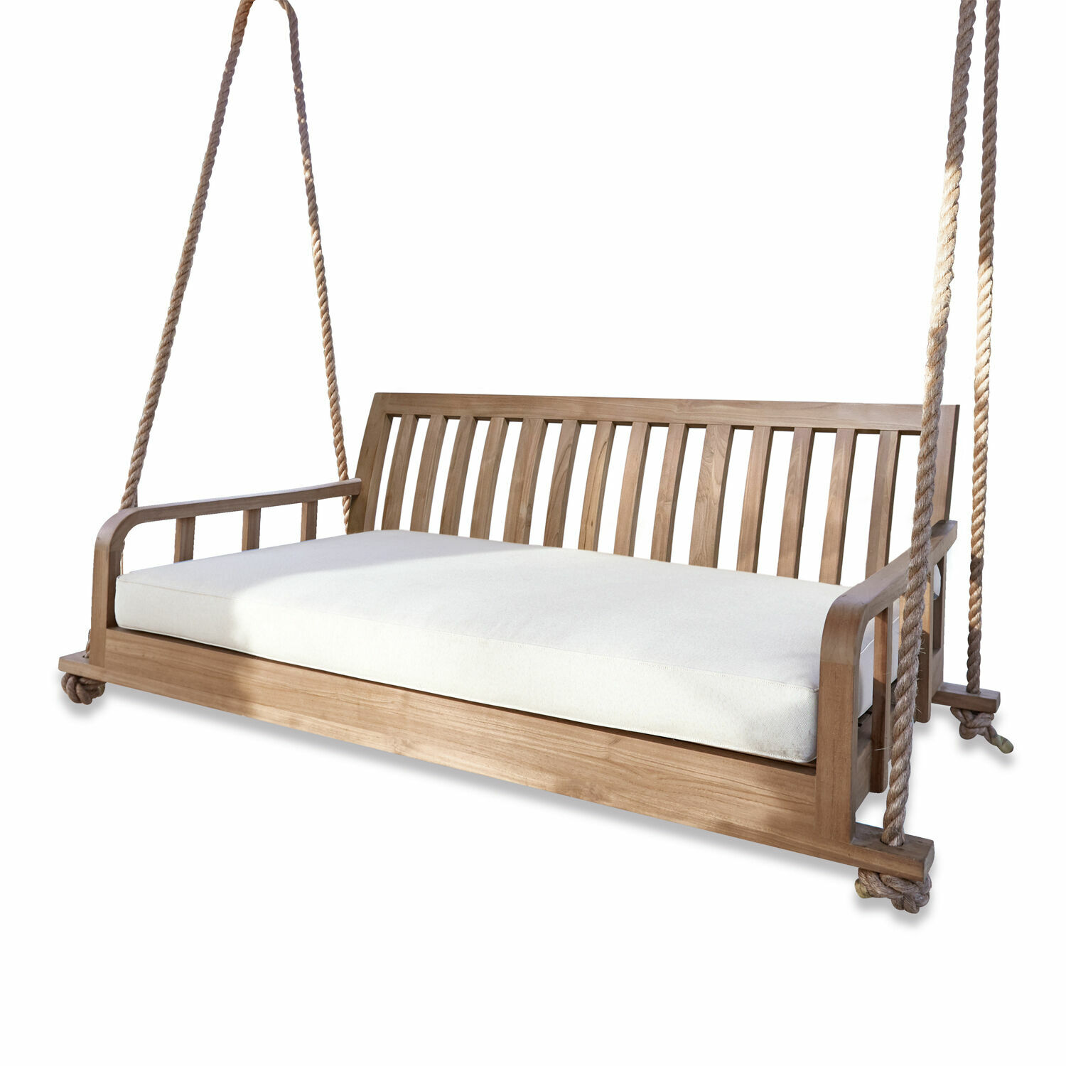 Banc suspendu Travert Balançoire en bois de teck avec coussin blanc, parfaite pour la détente en extérieur
