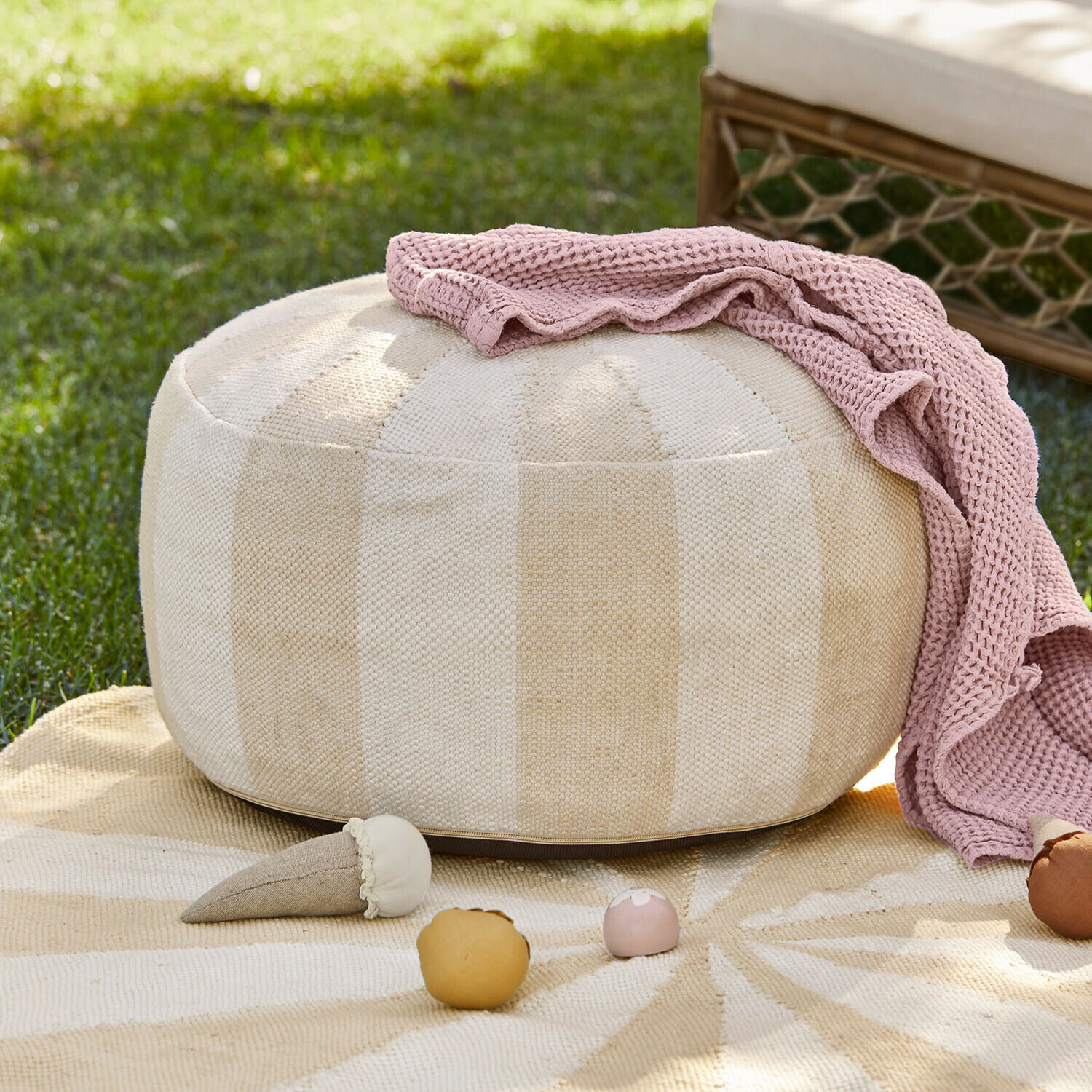 Pouf d'intérieur et d'extérieur Wobbilo