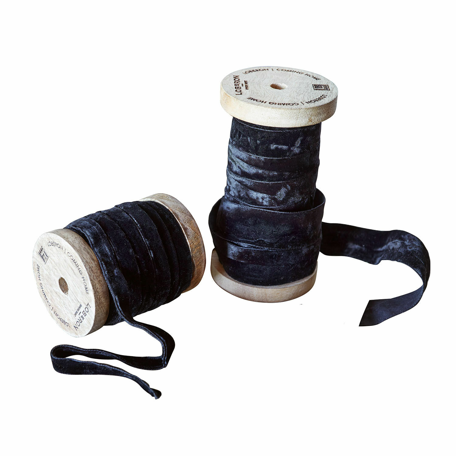 Lot de 2 bobines de ruban en velours Liandis Deux bobines en bois avec ruban en velours noir pour décoration et artisanat