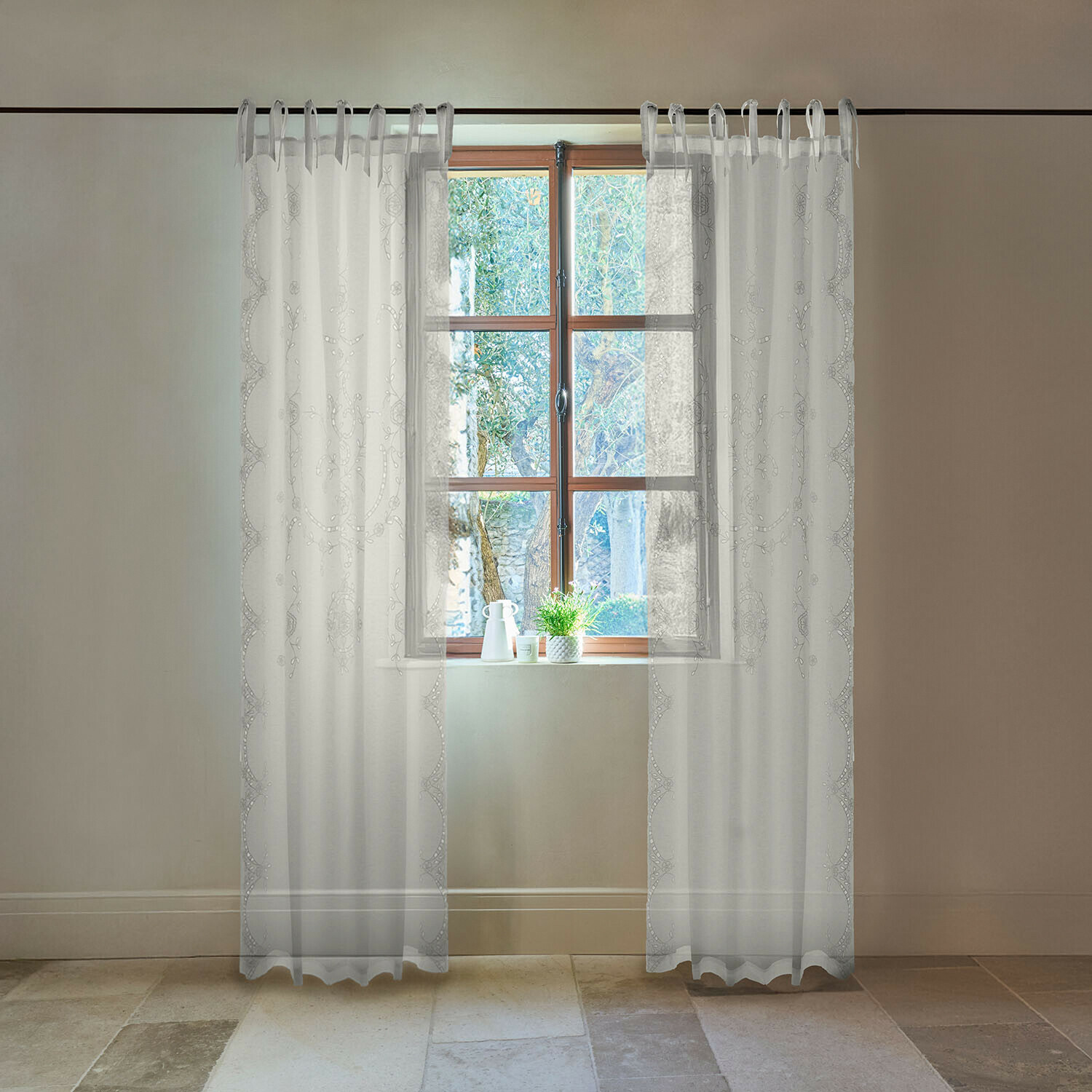 Voilage Zafferina Rideaux blancs transparents avec broderie délicate, décoration de fenêtre élégante et protection solaire