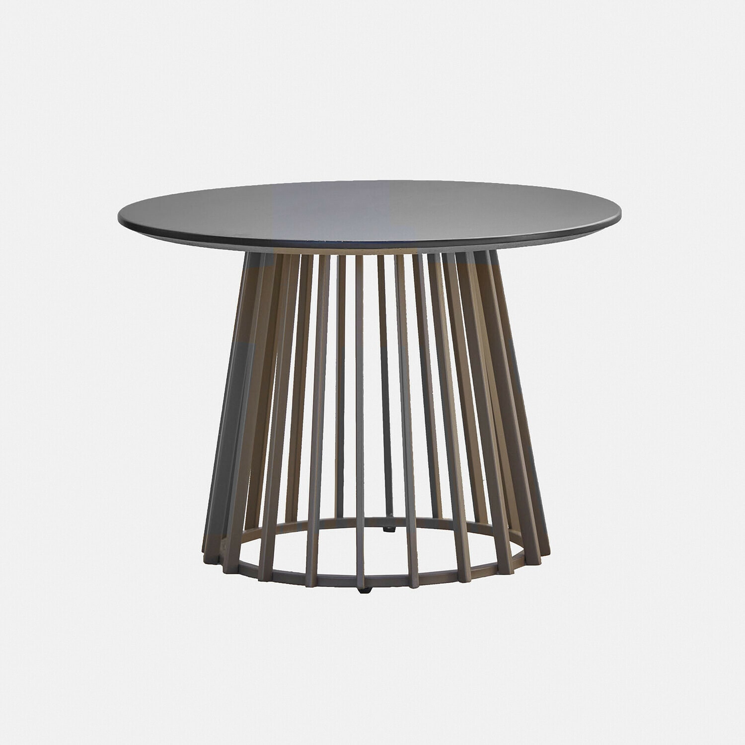 Table ronde avec plateau noir et base en bois à barreaux, design moderne et élégant